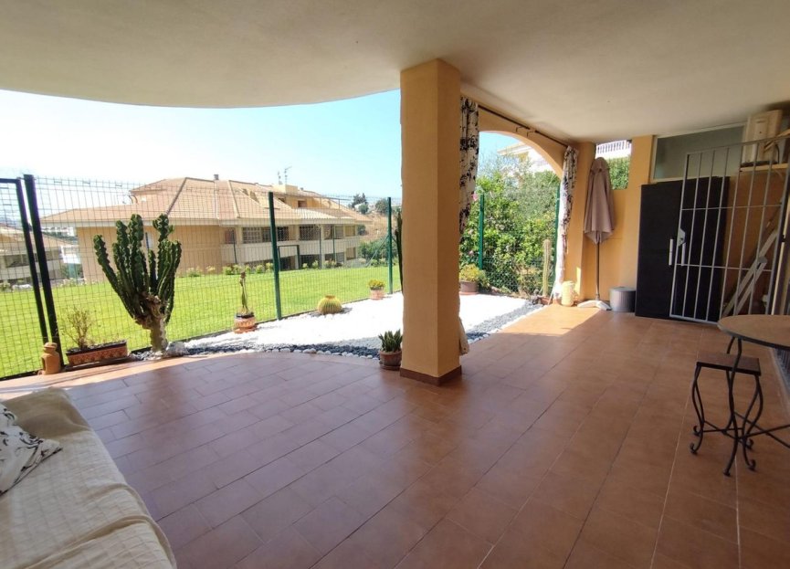 Resale - Ground floor apartment - Fuengirola - Carvajal