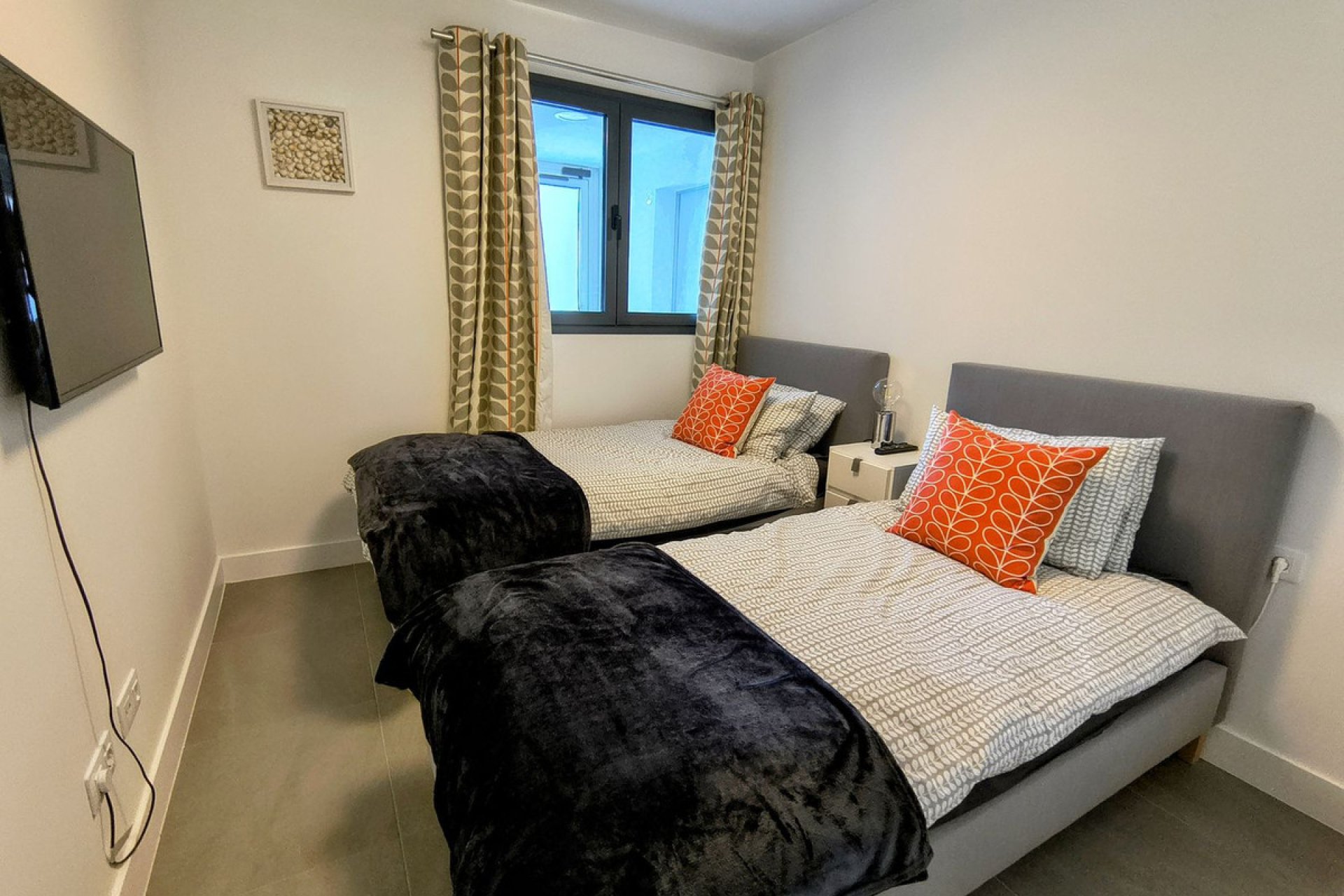 Resale - Ground floor apartment - Manilva - La Duquesa