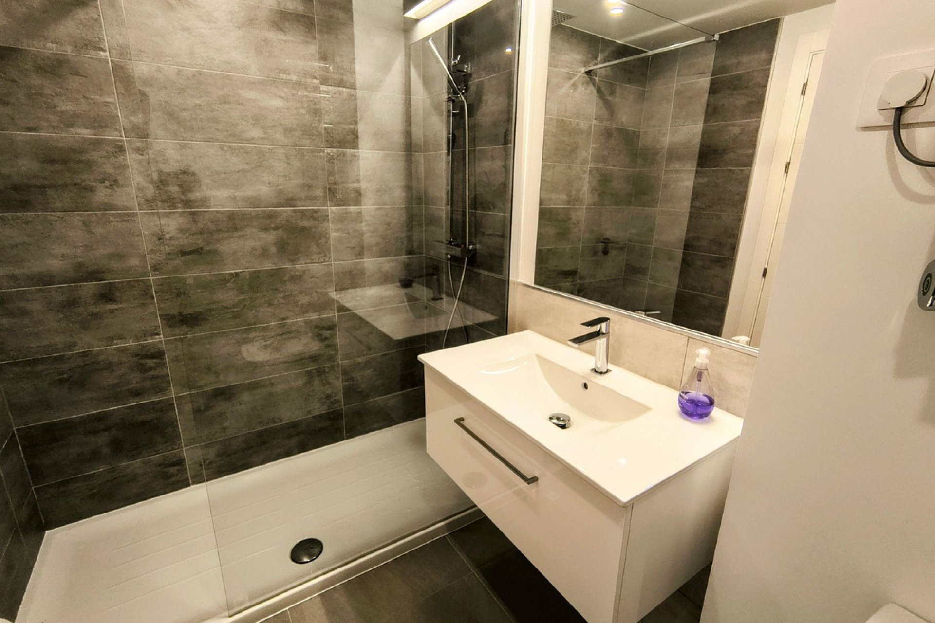 Resale - Ground floor apartment - Manilva - La Duquesa