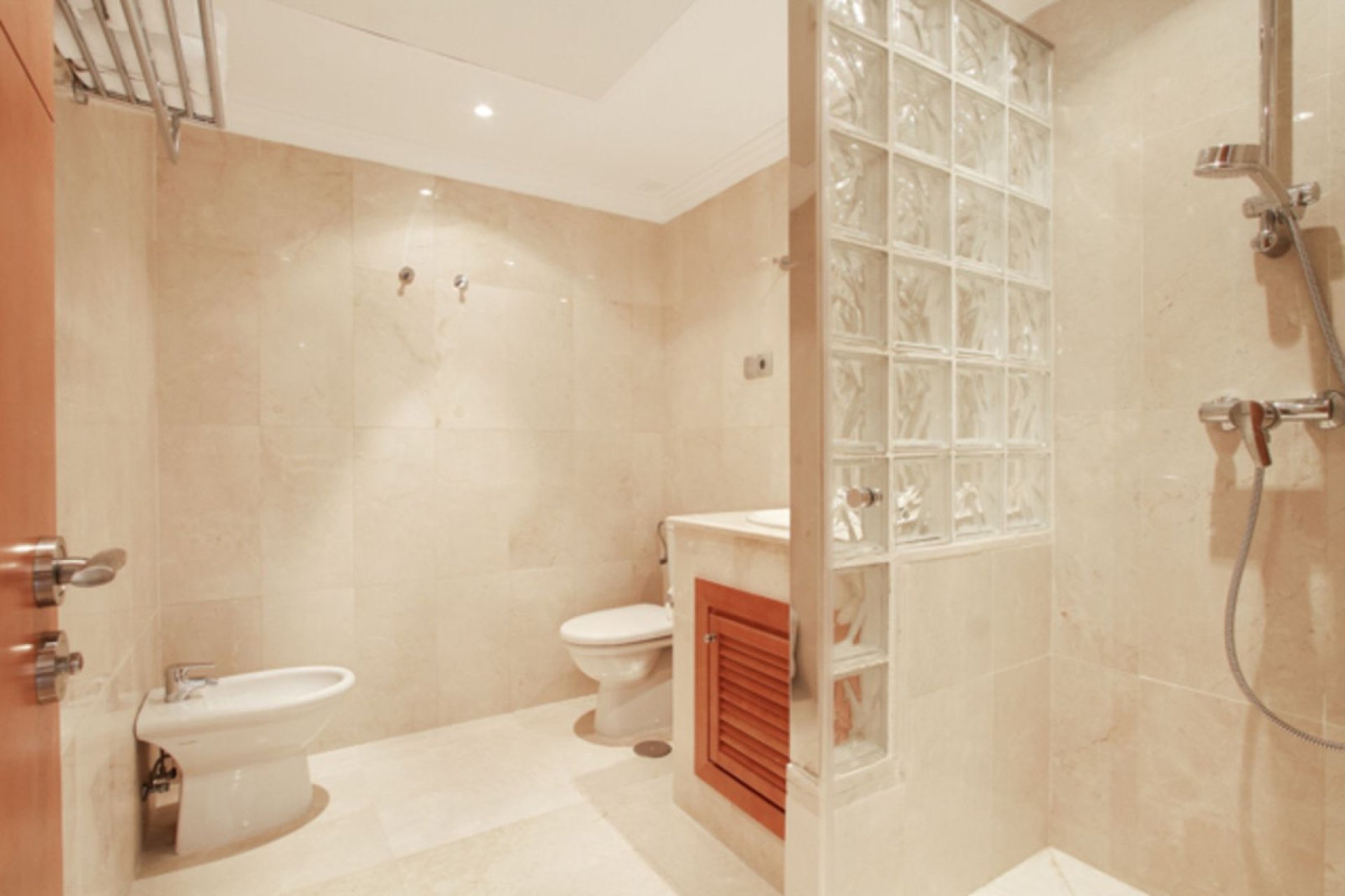 Resale - Ground floor apartment - Marbella - Aloha