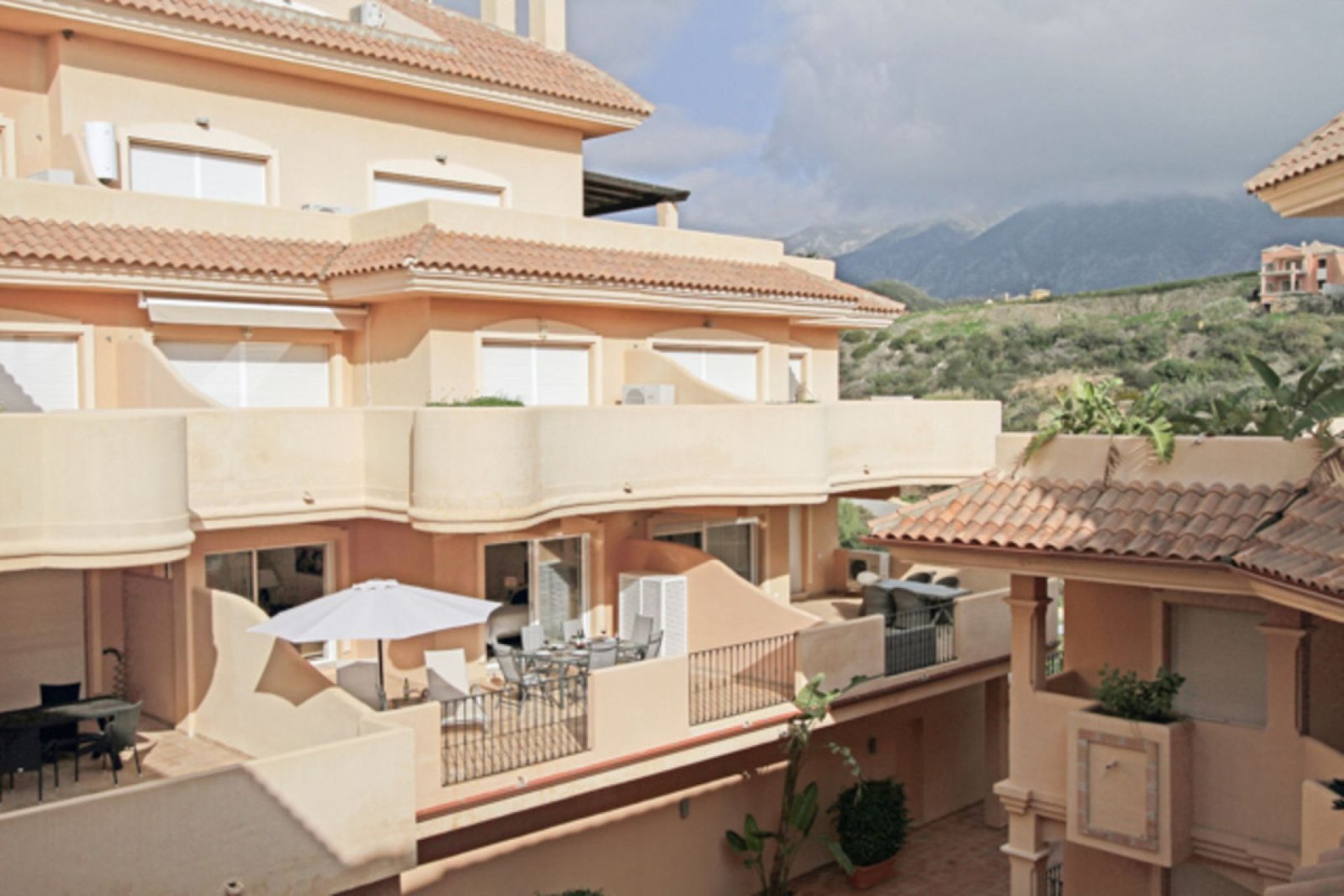 Resale - Ground floor apartment - Marbella - Aloha