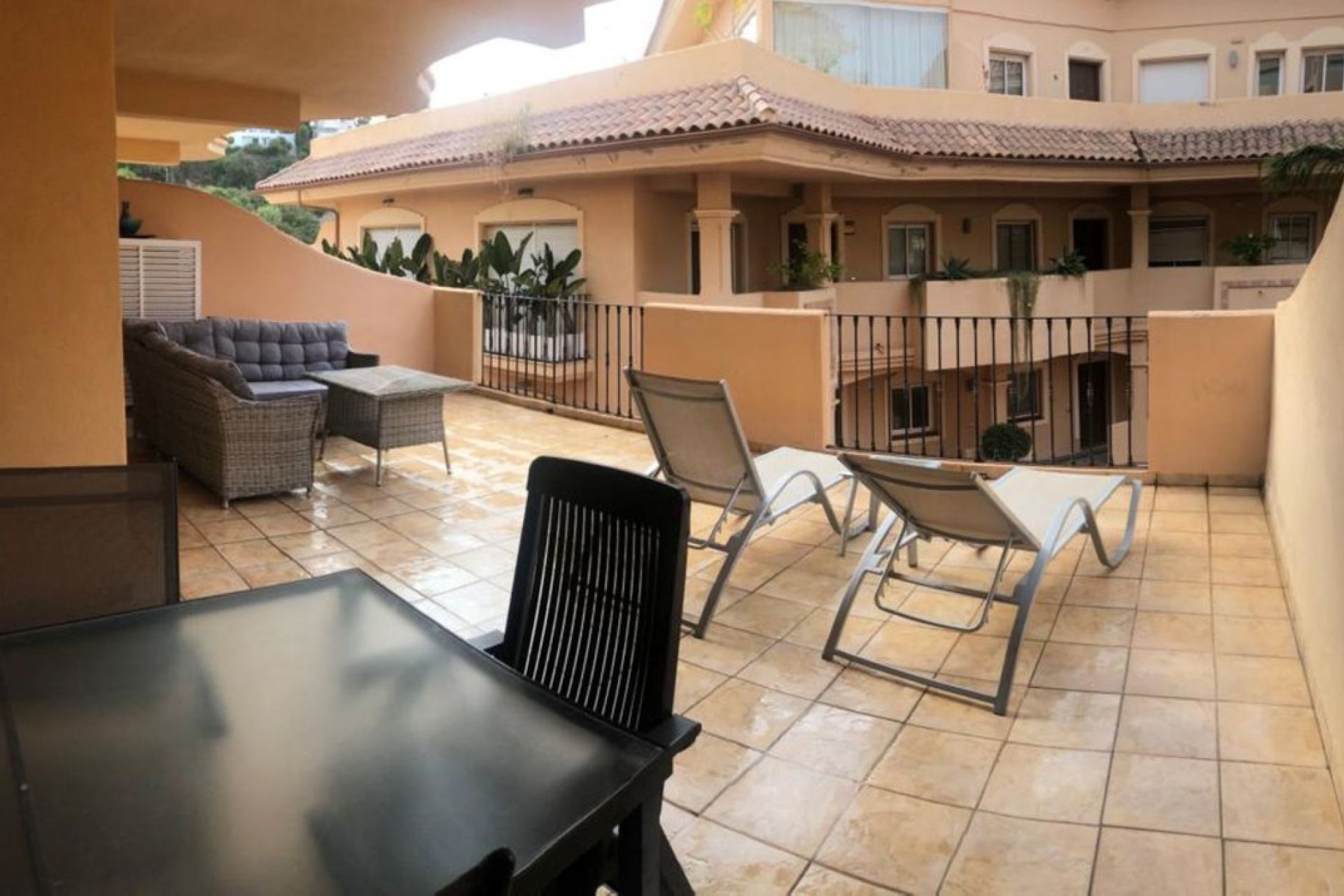 Resale - Ground floor apartment - Marbella - Aloha