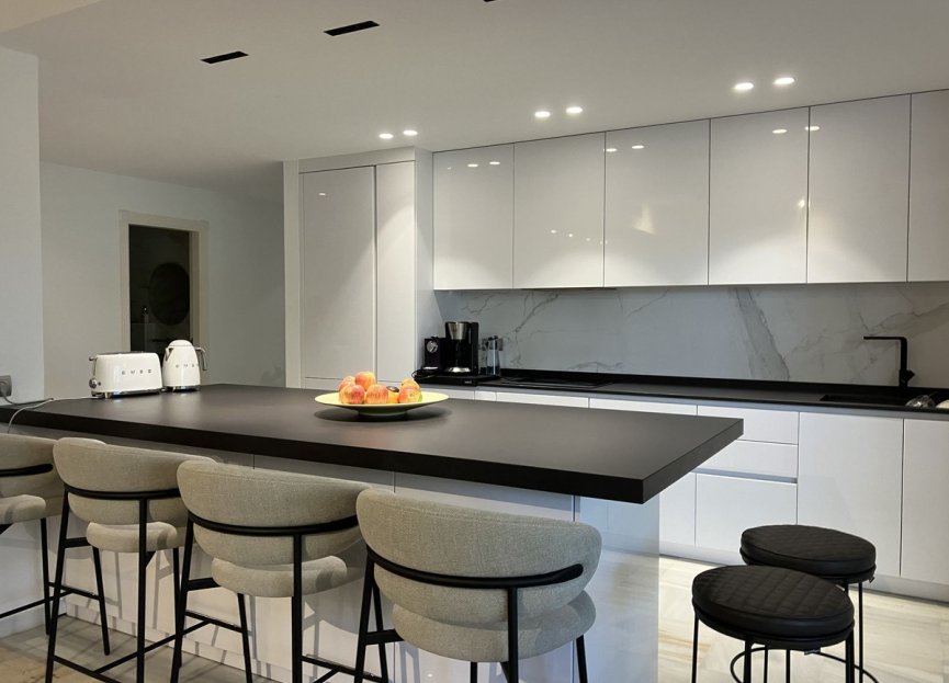 Resale - Ground floor apartment - Marbella - Aloha