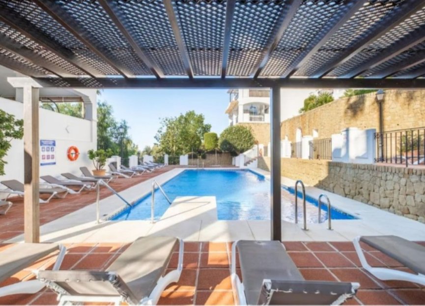 Resale - Ground floor apartment - Marbella - Altos de los Monteros