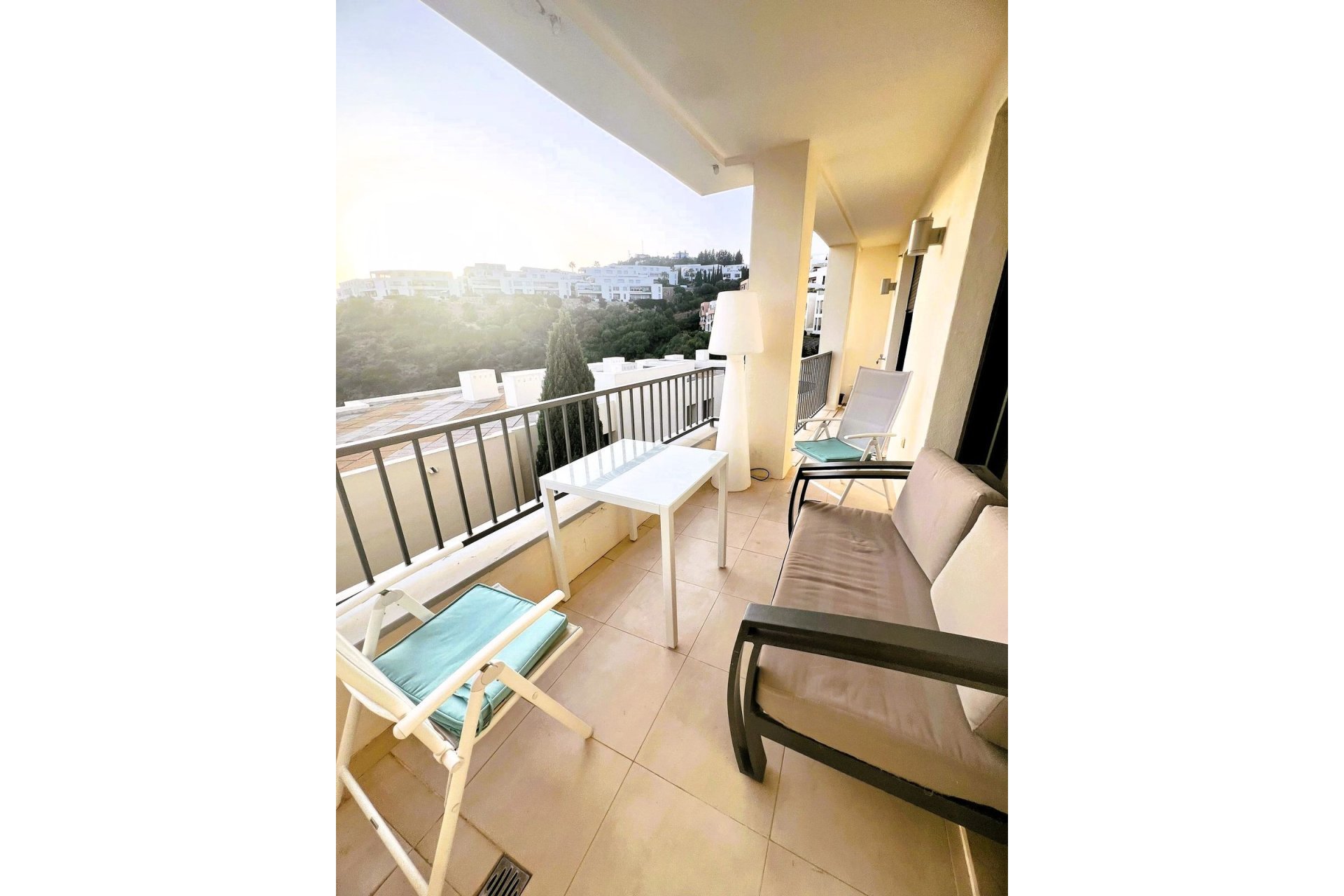 Resale - Ground floor apartment - Marbella - Altos de los Monteros