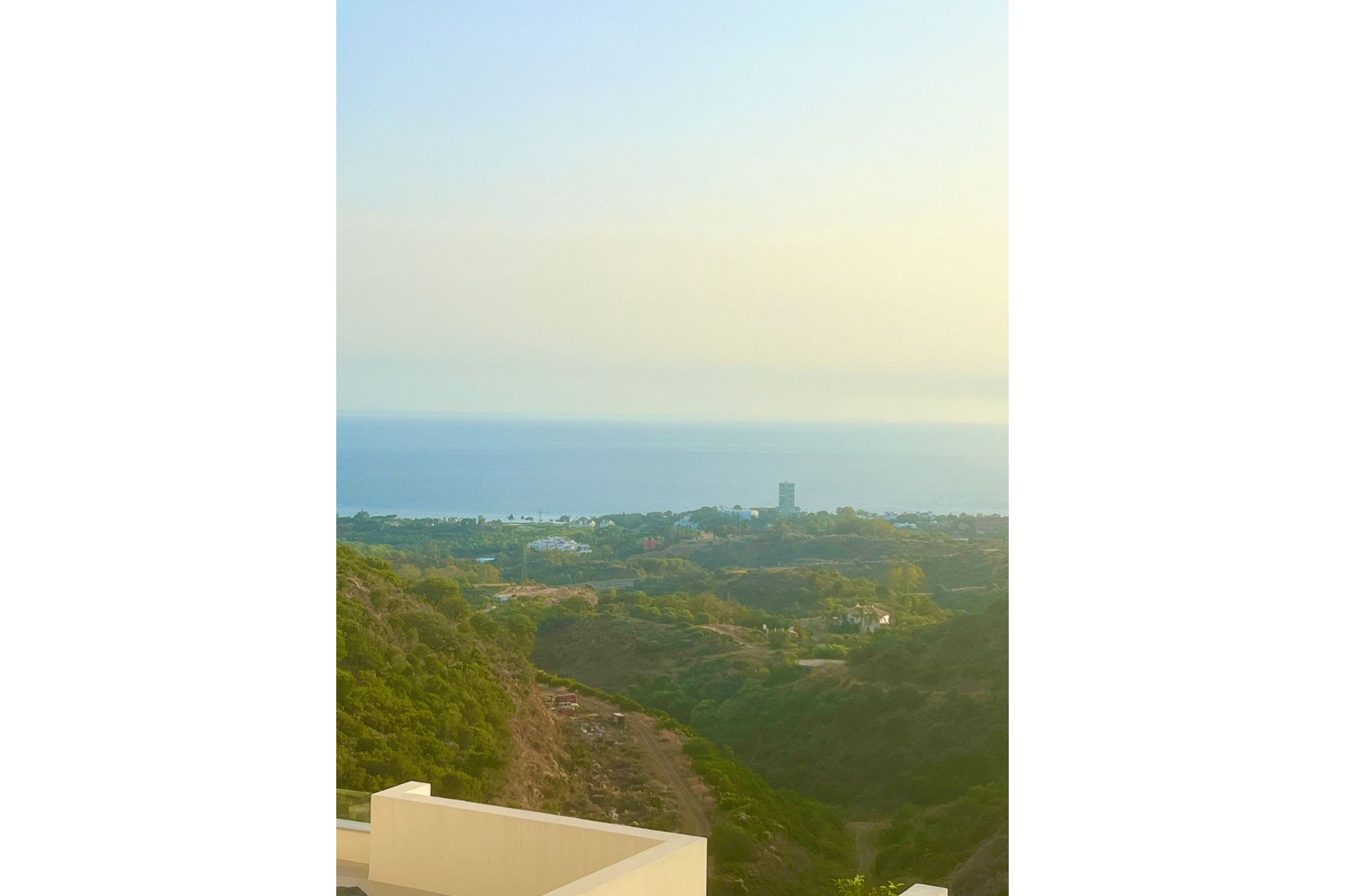 Resale - Ground floor apartment - Marbella - Altos de los Monteros