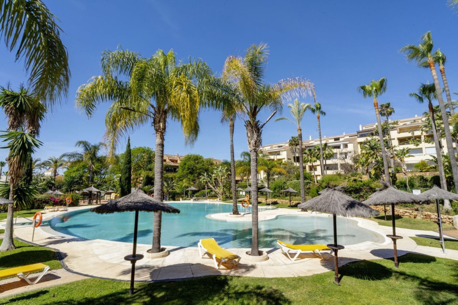 Resale - Ground floor apartment - Marbella - Bahía de Marbella