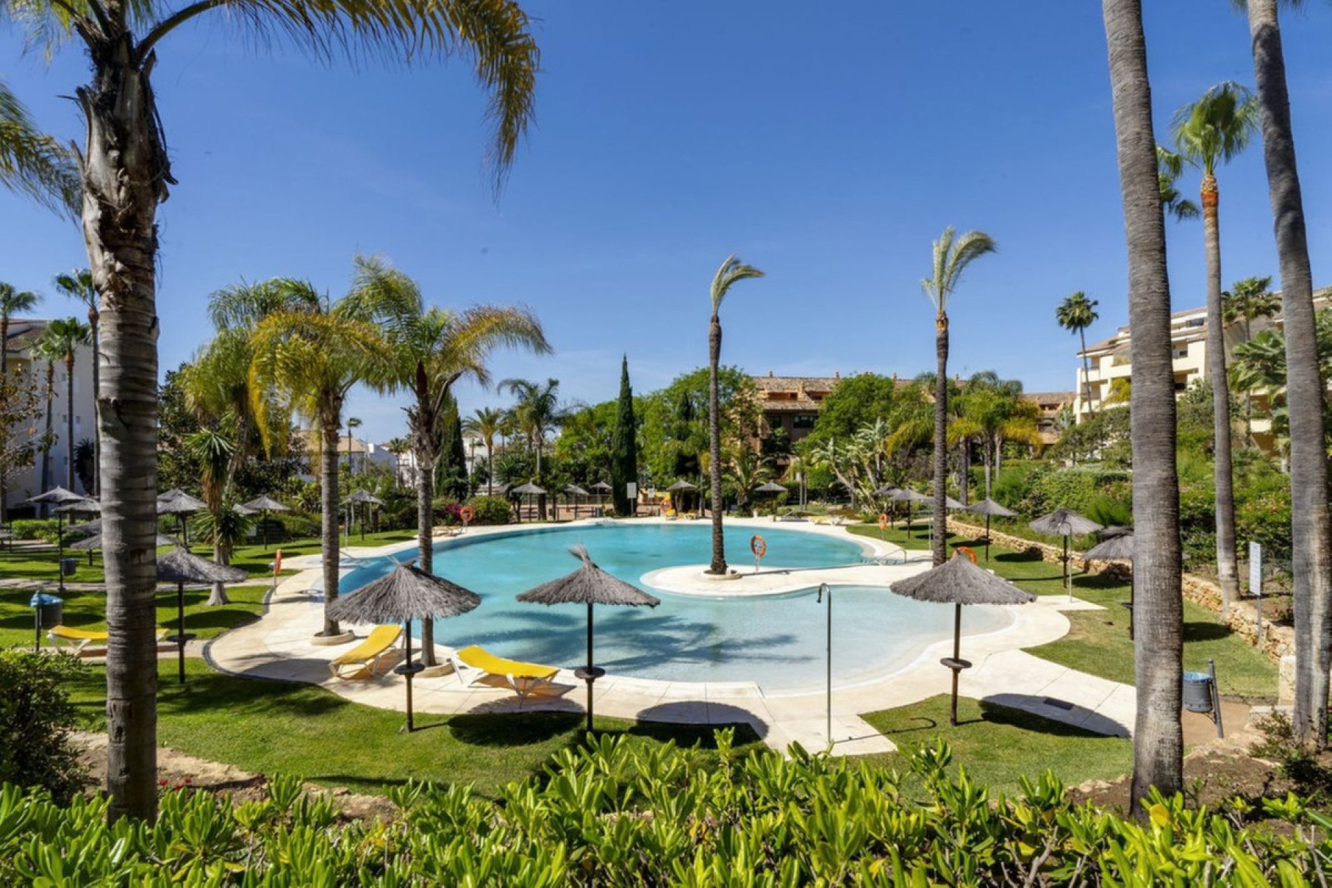Resale - Ground floor apartment - Marbella - Bahía de Marbella