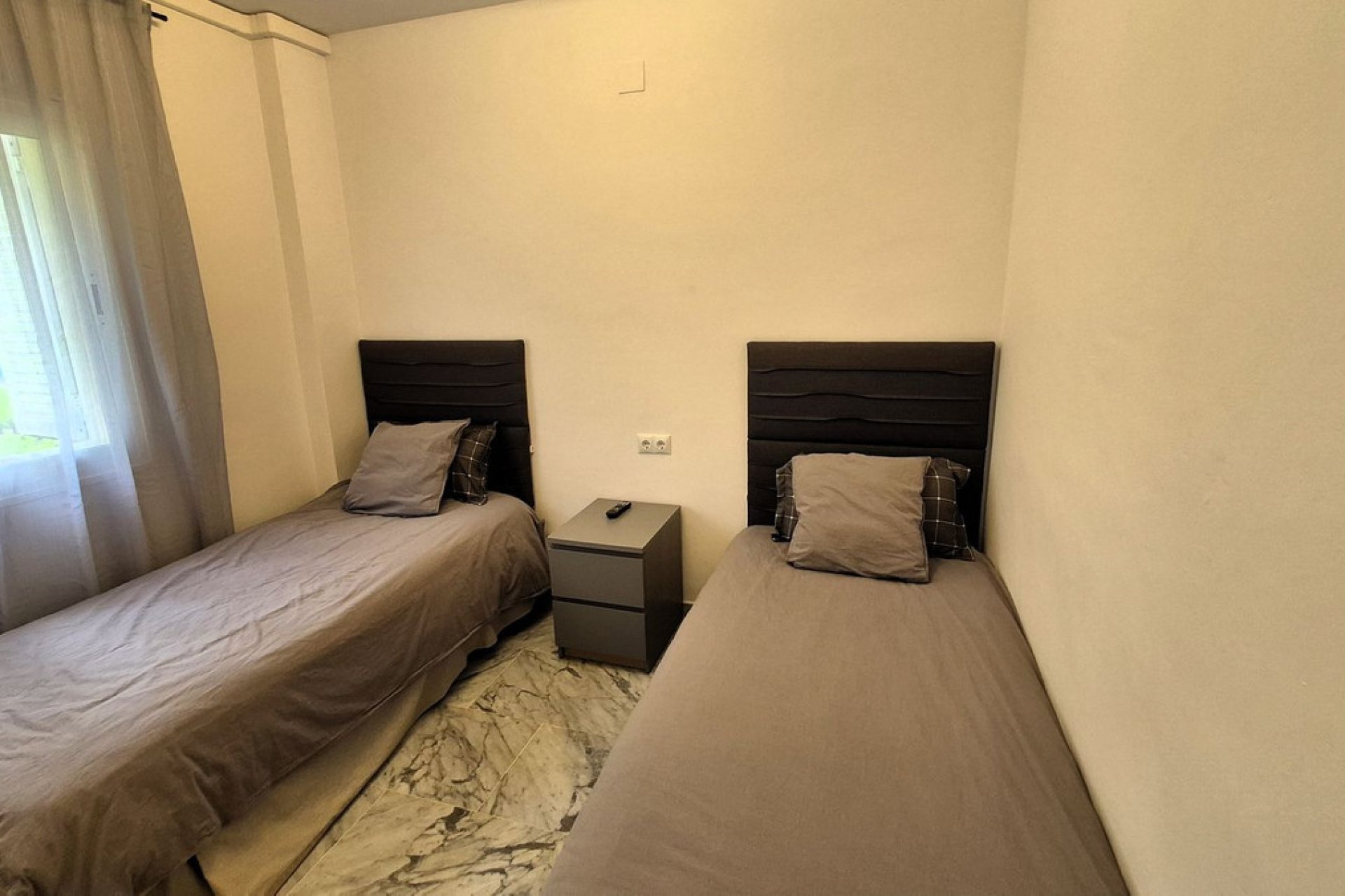 Resale - Ground floor apartment - Marbella - Bahía de Marbella