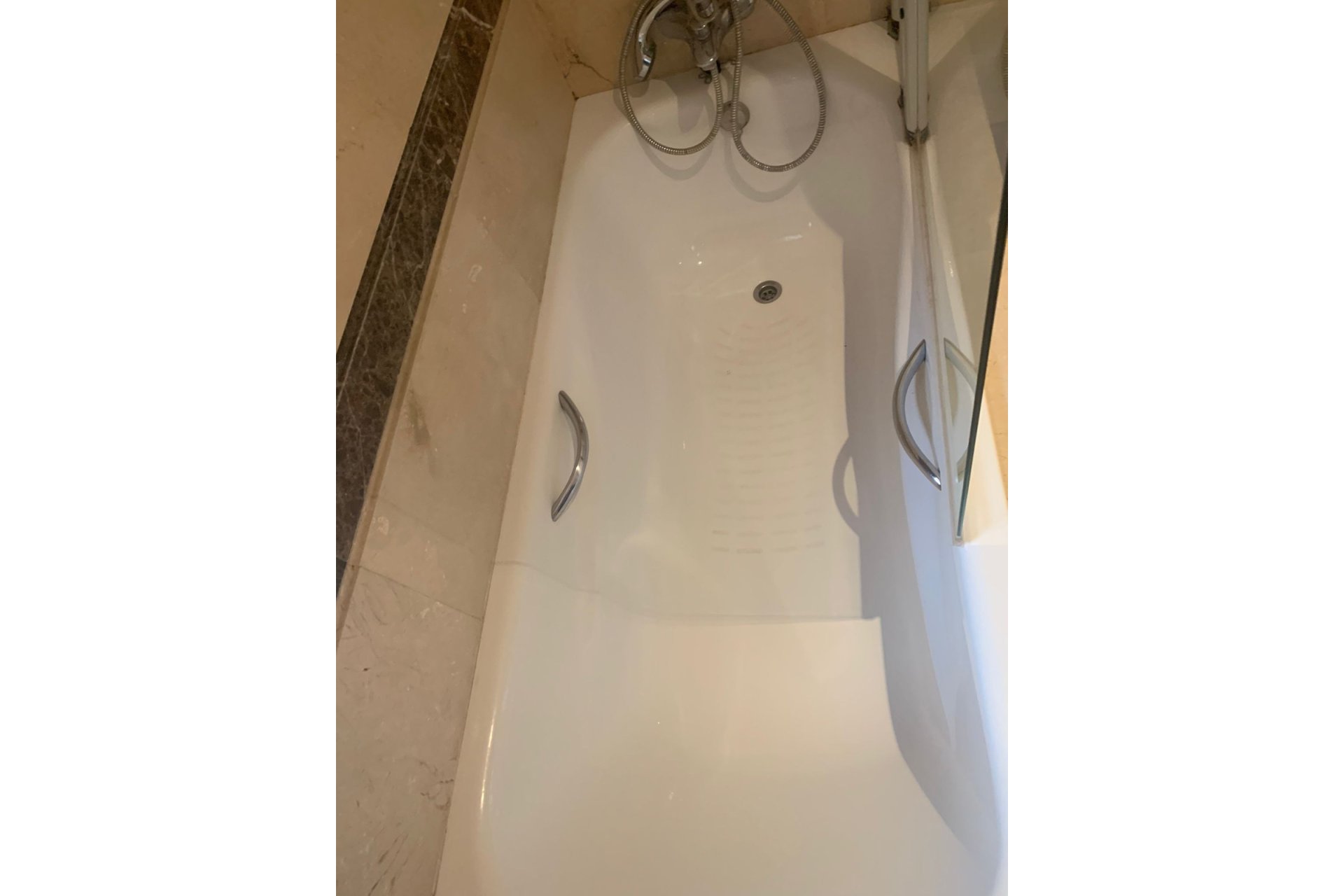 Resale - Ground floor apartment - Marbella - Bahía de Marbella