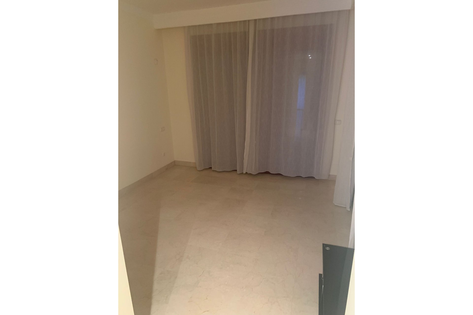 Resale - Ground floor apartment - Marbella - Bahía de Marbella