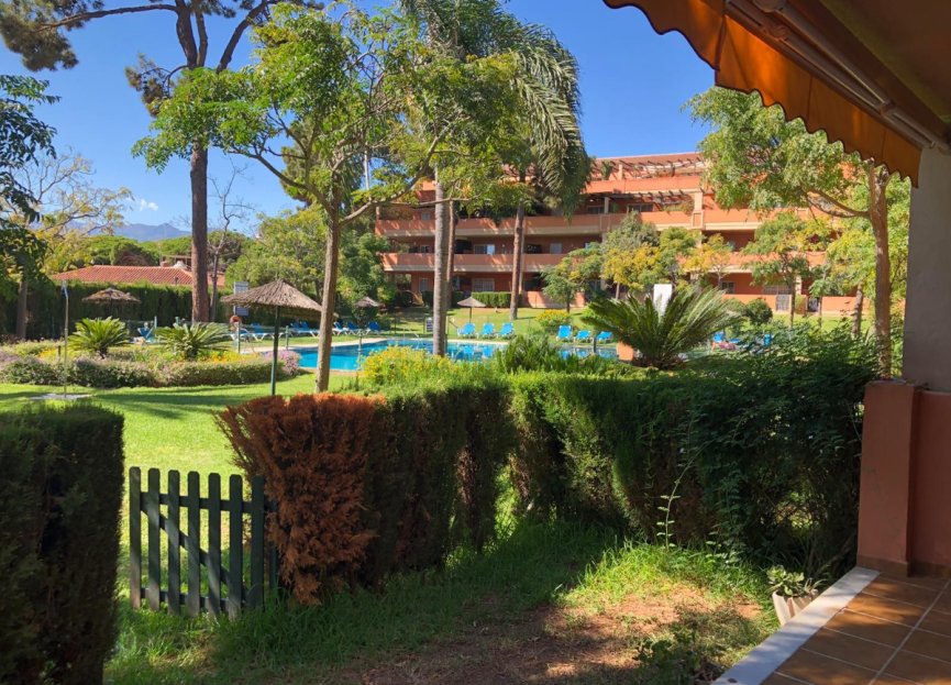 Resale - Ground floor apartment - Marbella - Elviria