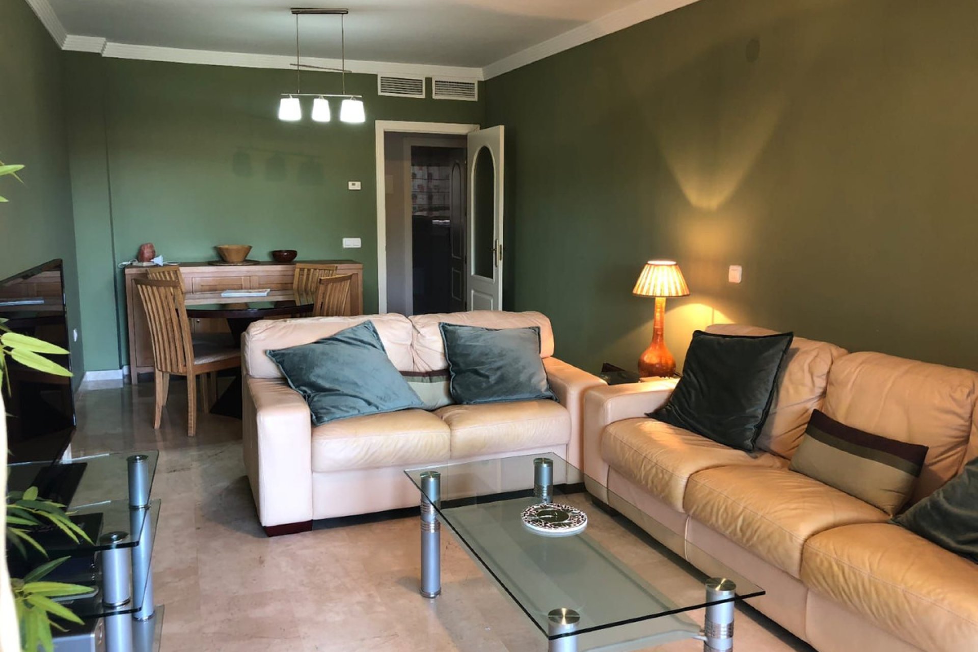 Resale - Ground floor apartment - Marbella - Elviria