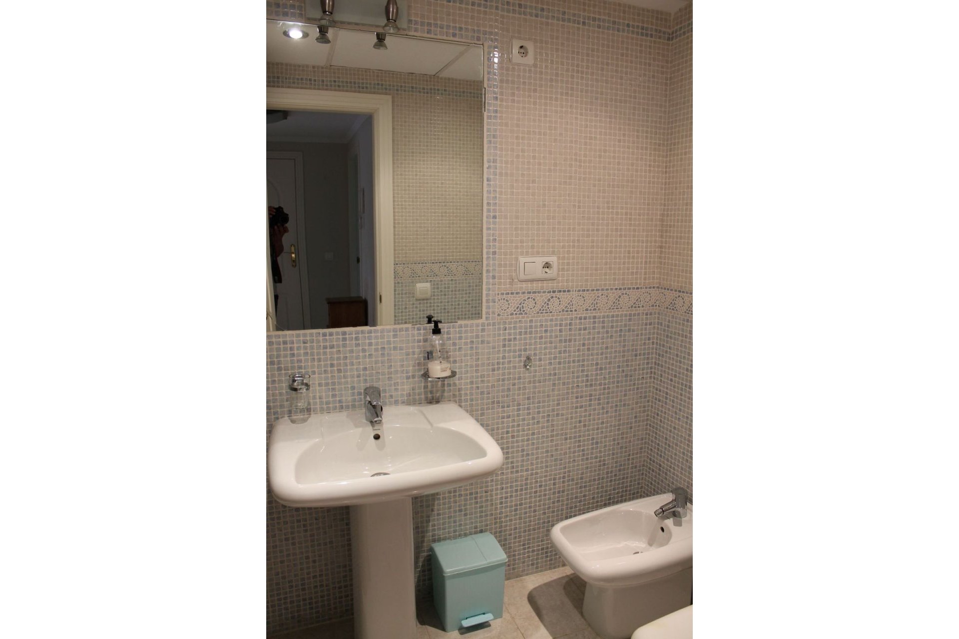 Resale - Ground floor apartment - Marbella - Elviria