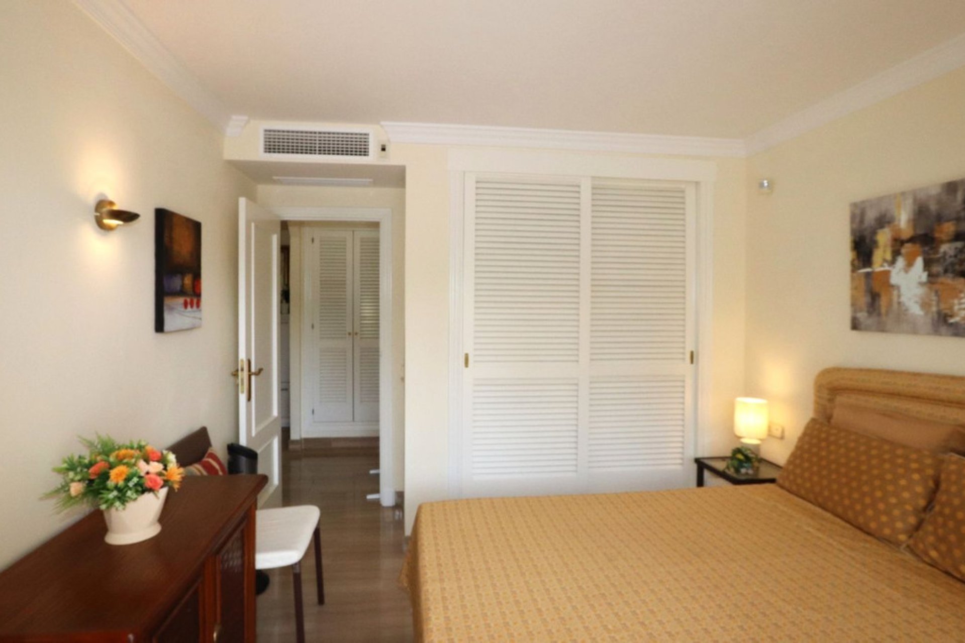 Resale - Ground floor apartment - Marbella - Elviria