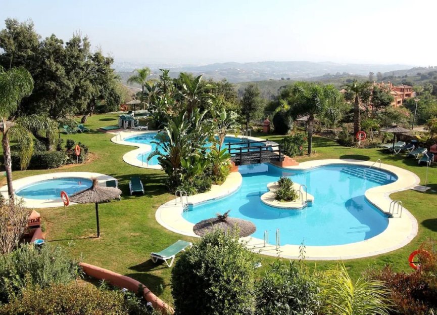 Resale - Ground floor apartment - Marbella - Elviria