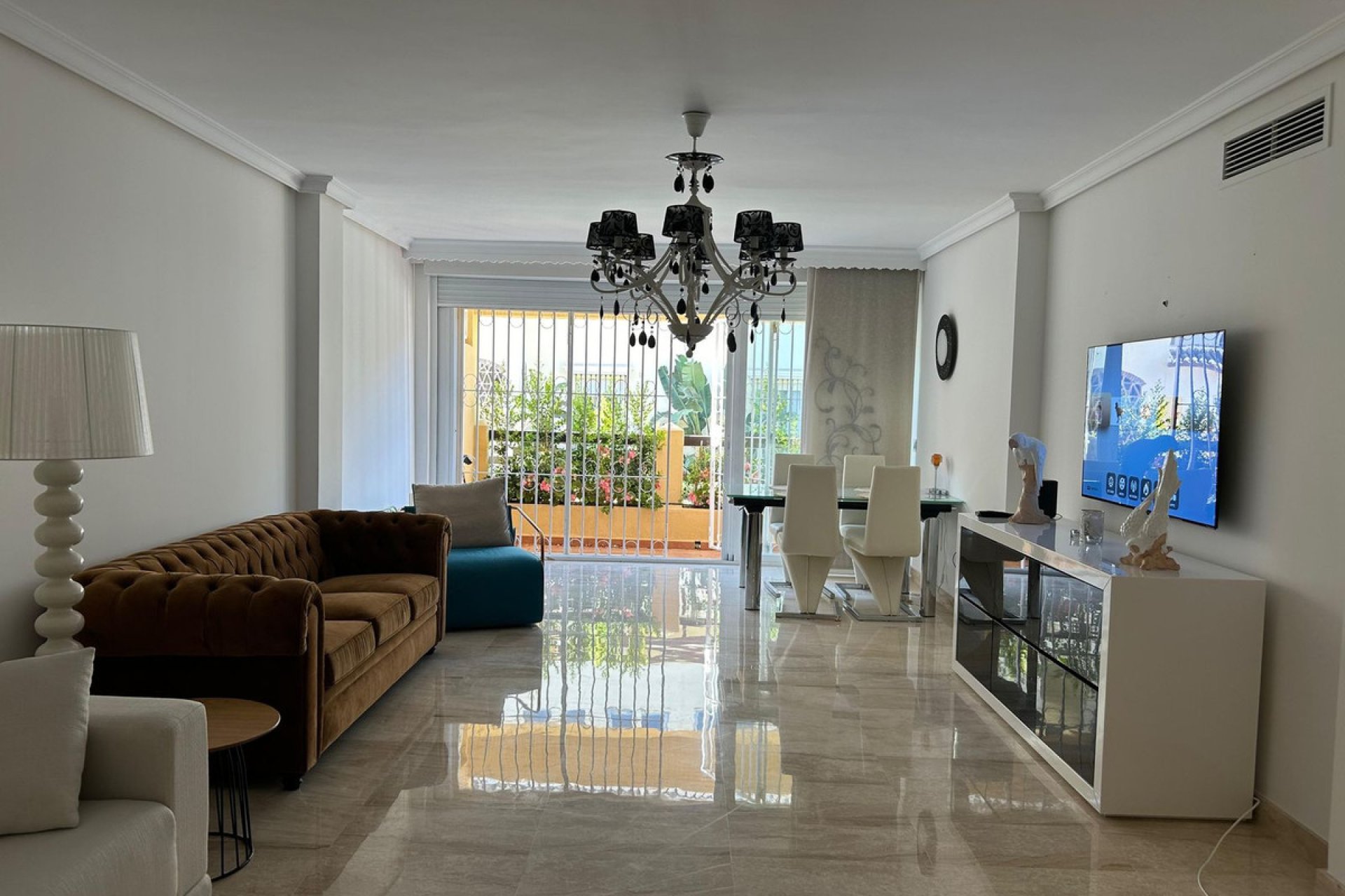 Resale - Ground floor apartment - Marbella - Elviria