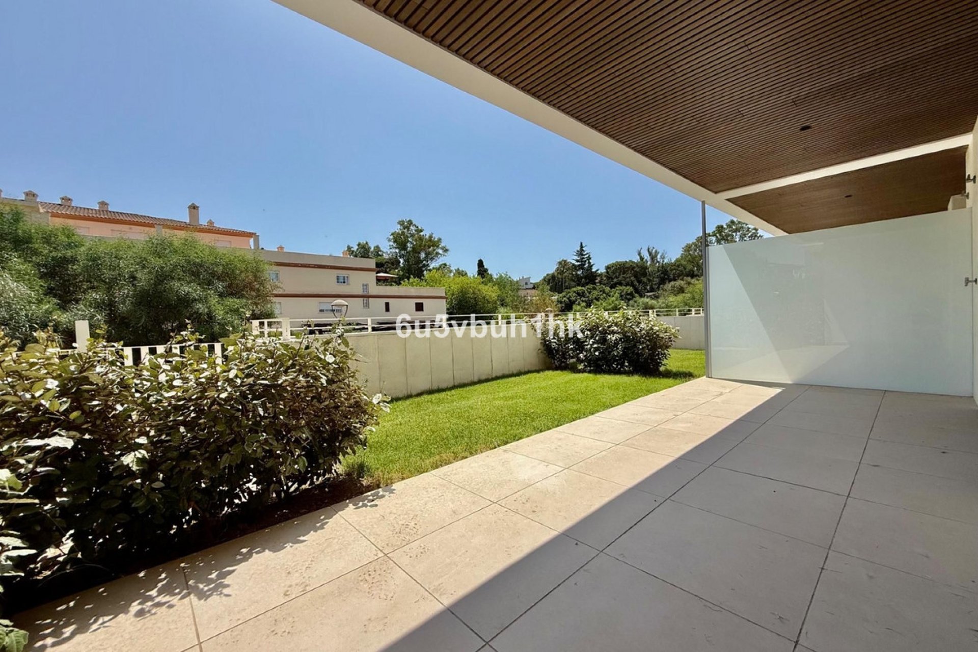 Resale - Ground floor apartment - Marbella - Elviria