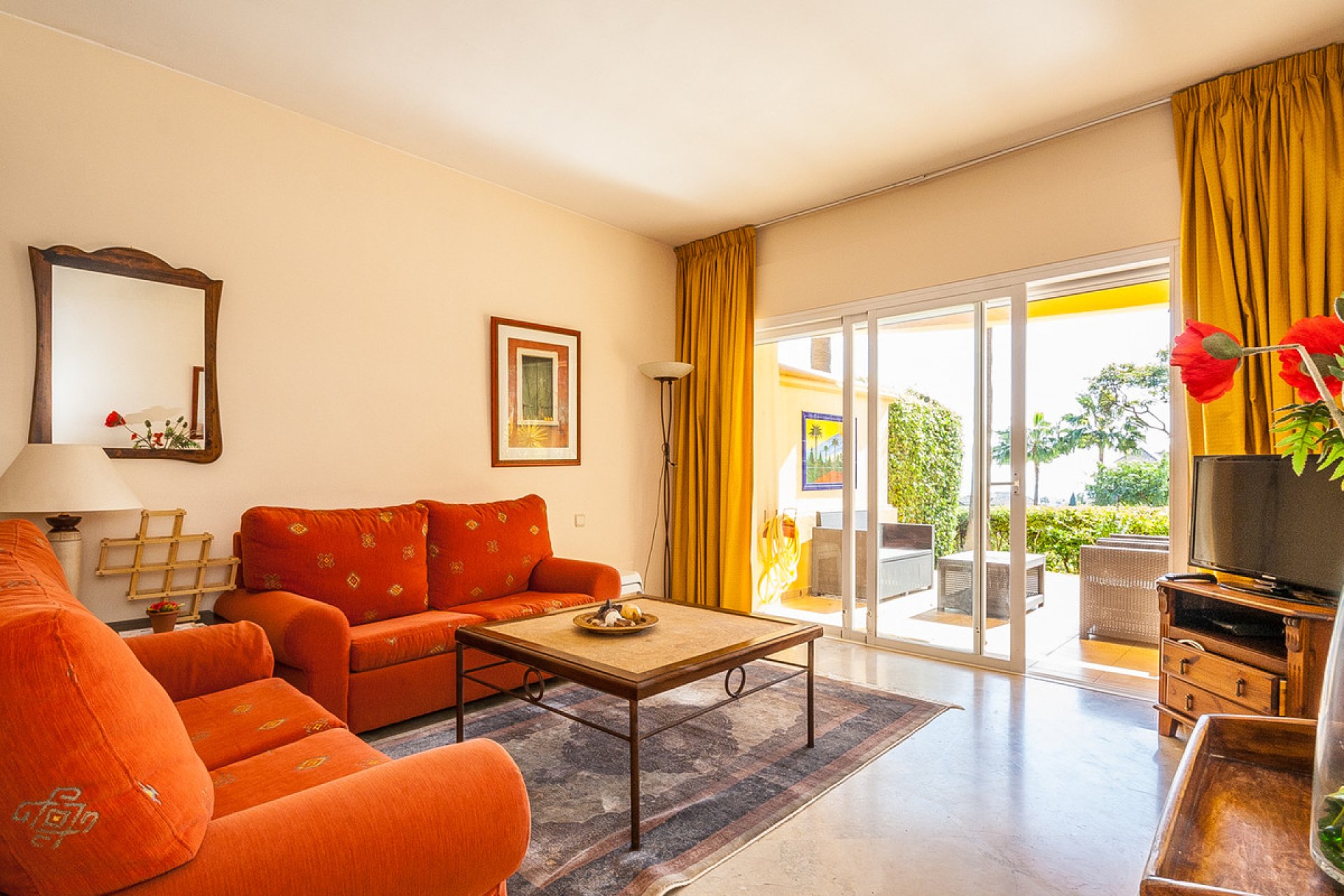 Resale - Ground floor apartment - Marbella - Elviria