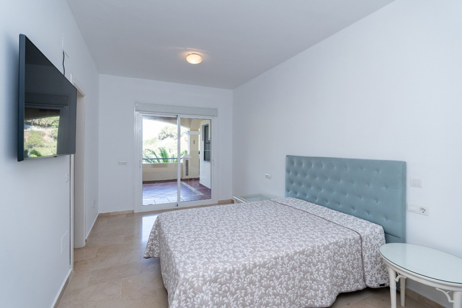 Resale - Ground floor apartment - Marbella - Elviria