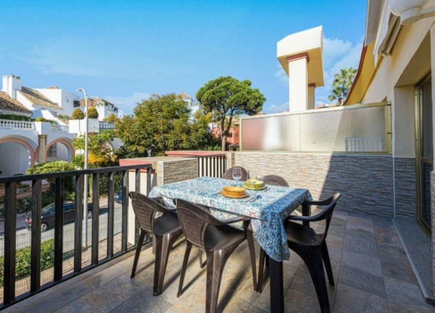 Resale - Ground floor apartment - Marbella - Elviria