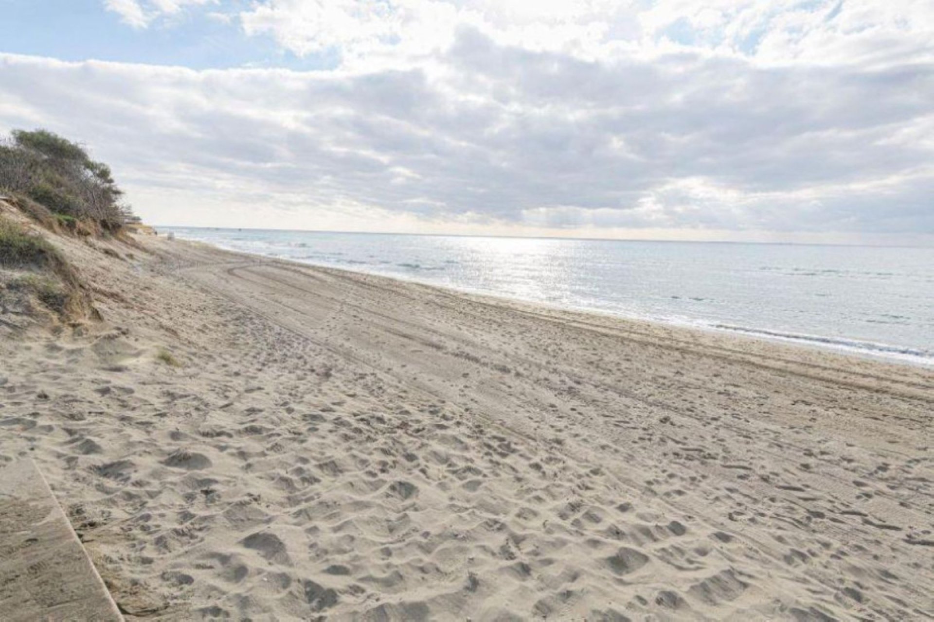 Resale - Ground floor apartment - Marbella - Elviria