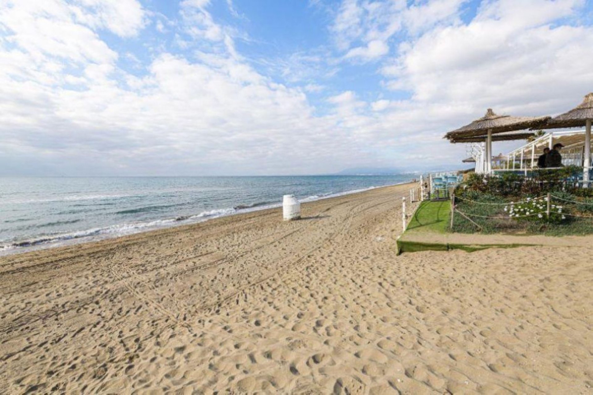 Resale - Ground floor apartment - Marbella - Elviria