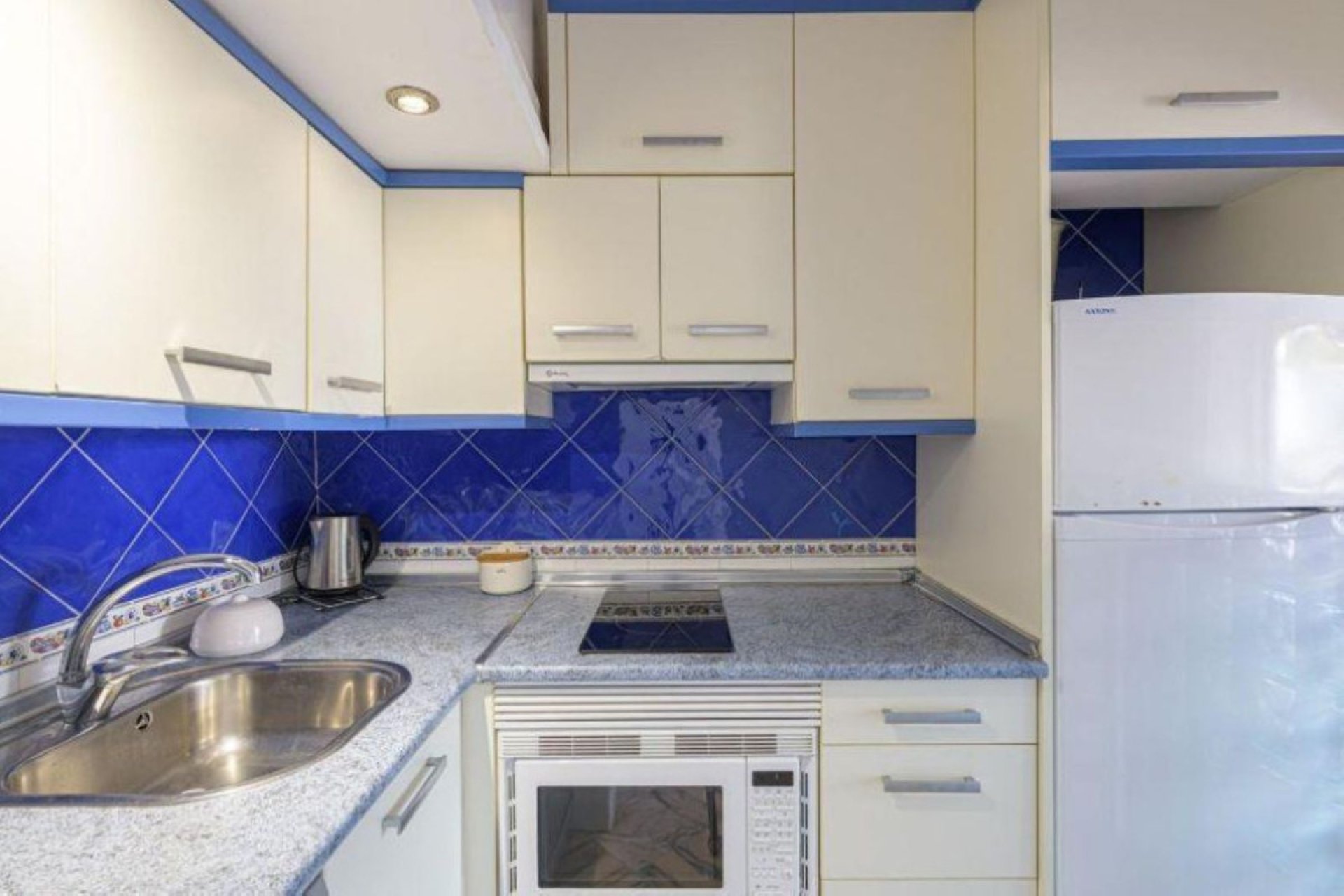 Resale - Ground floor apartment - Marbella - Elviria