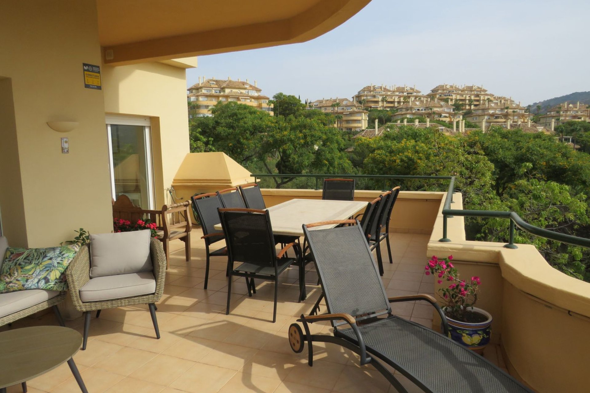 Resale - Ground floor apartment - Marbella - Elviria