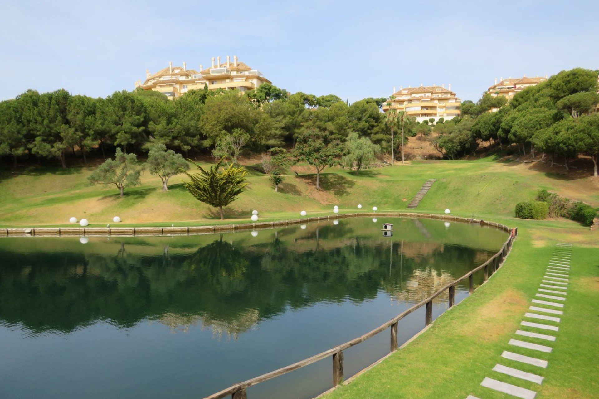 Resale - Ground floor apartment - Marbella - Elviria