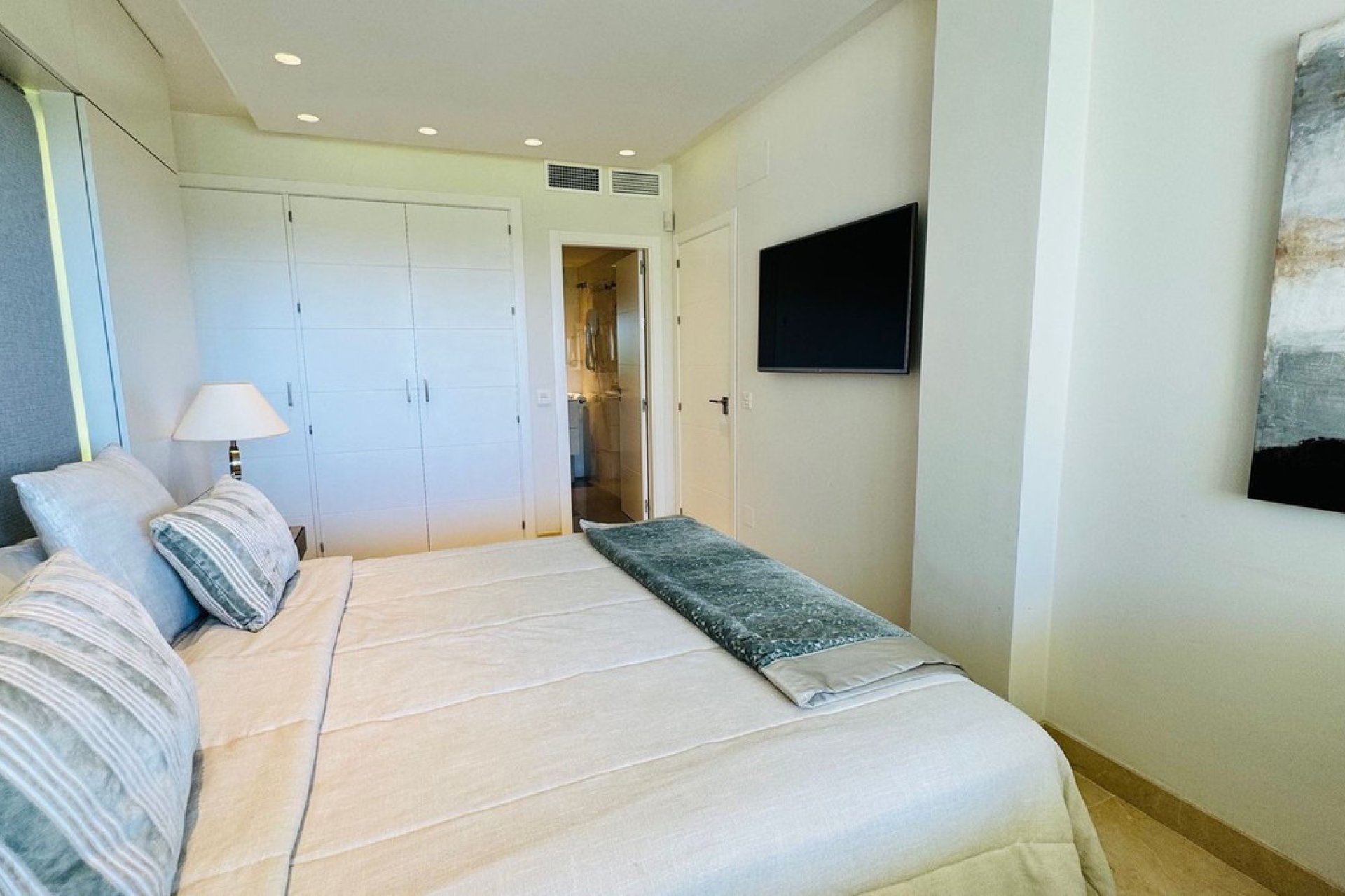 Resale - Ground floor apartment - Marbella - Elviria