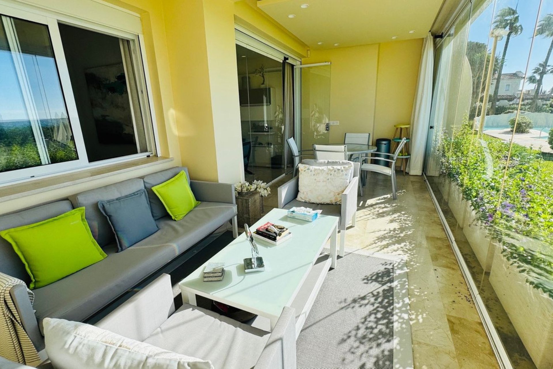 Resale - Ground floor apartment - Marbella - Elviria