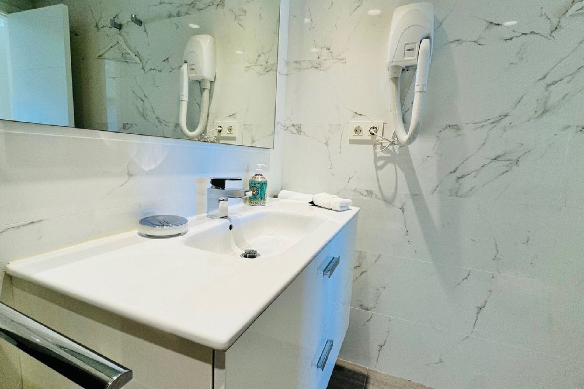 Resale - Ground floor apartment - Marbella - Elviria