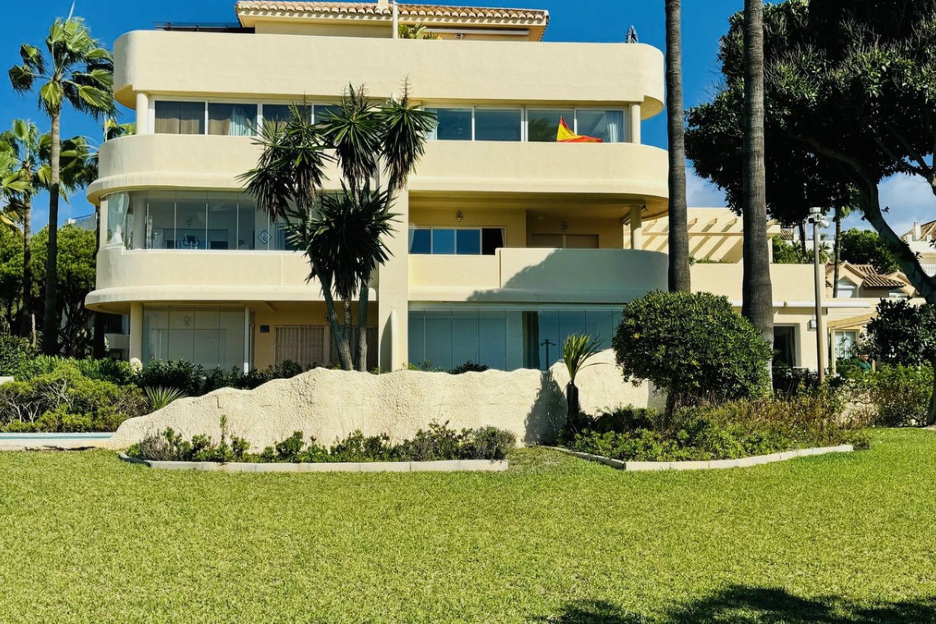 Resale - Ground floor apartment - Marbella - Elviria