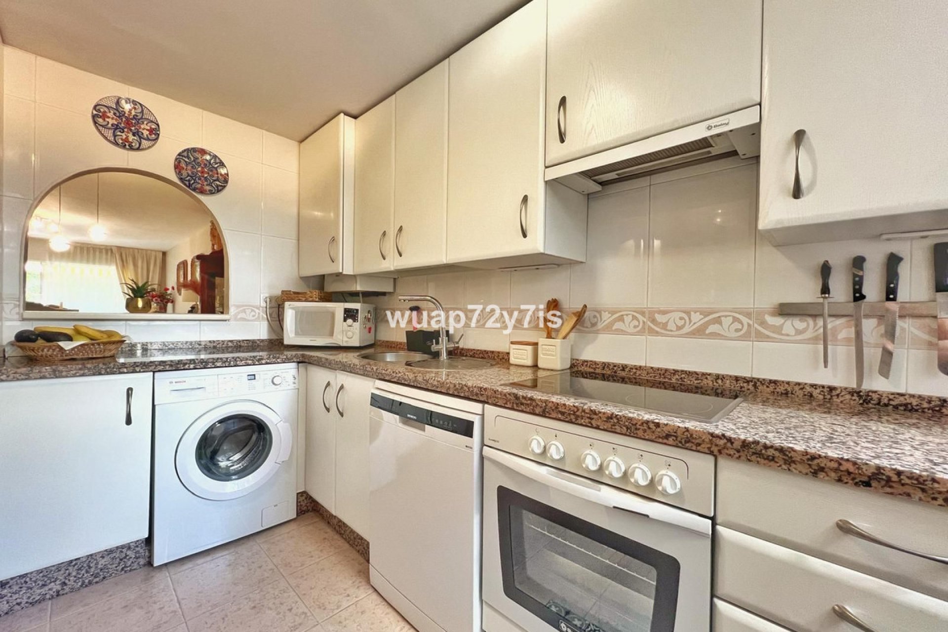 Resale - Ground floor apartment - Marbella - Guadalmina Alta