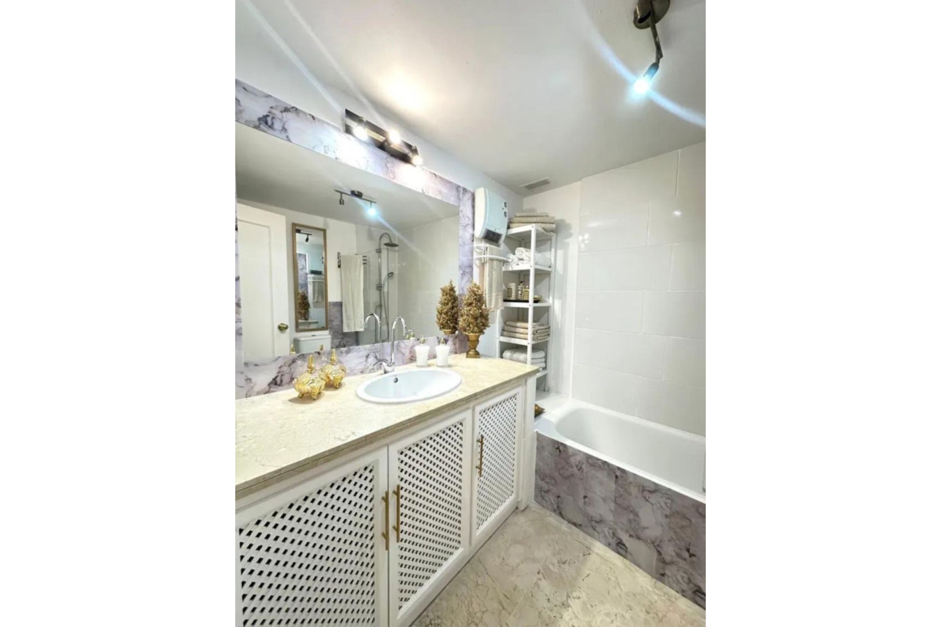 Resale - Ground floor apartment - Marbella - Guadalmina Alta