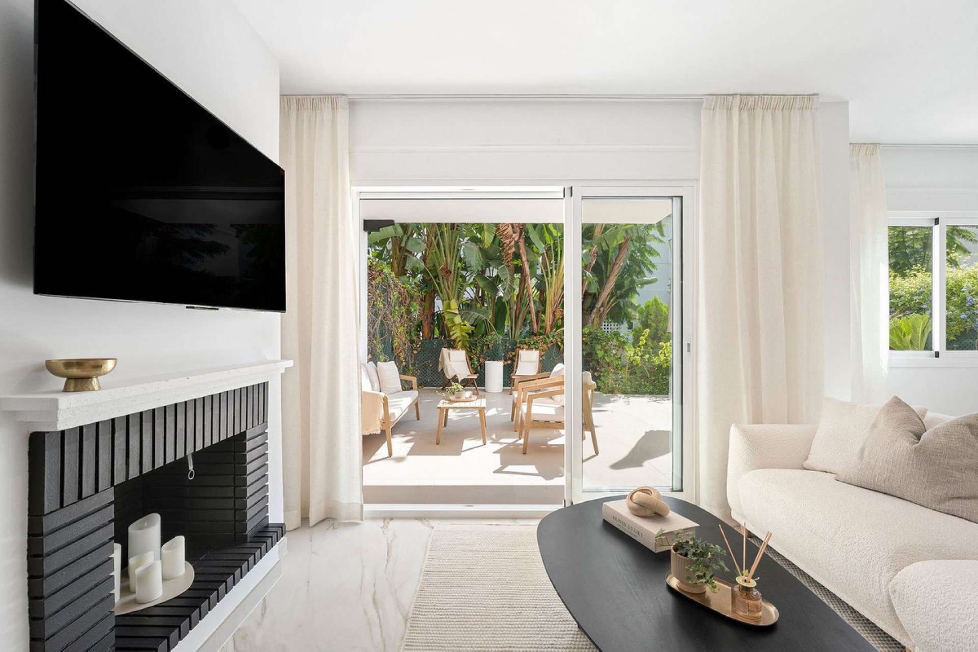 Resale - Ground floor apartment - Marbella - Guadalmina Baja