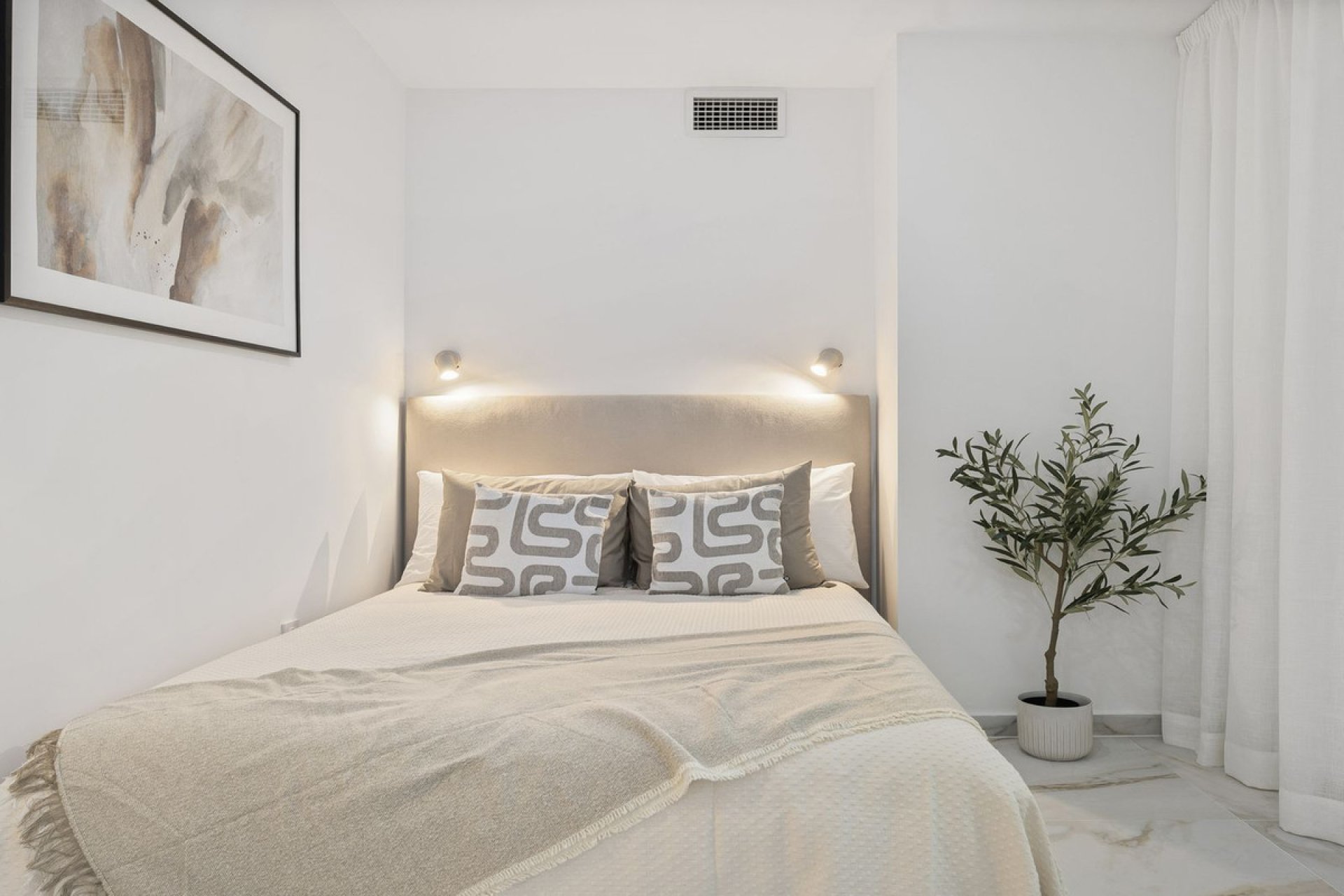 Resale - Ground floor apartment - Marbella - Guadalmina Baja