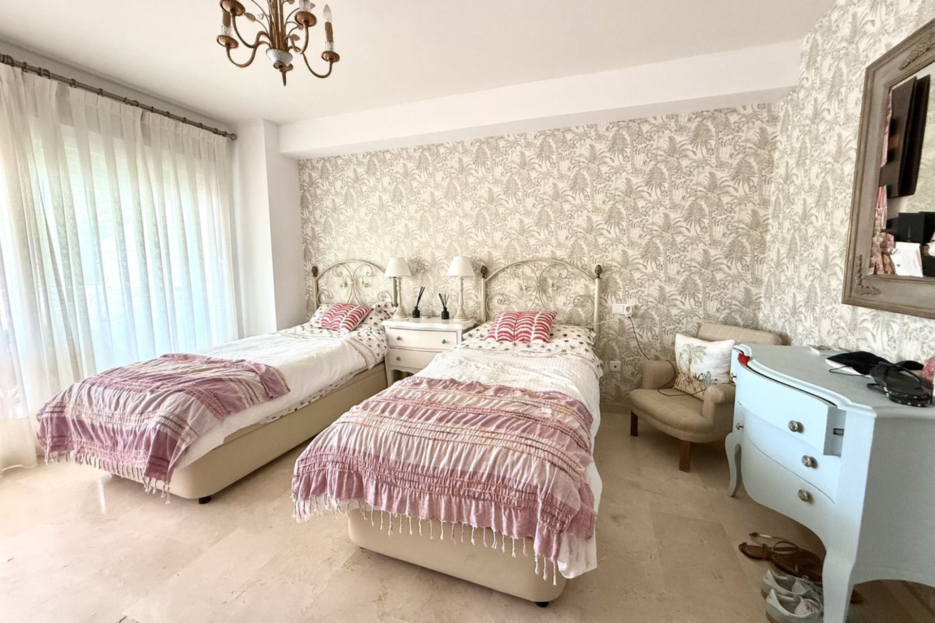 Resale - Ground floor apartment - Marbella - Guadalmina Baja