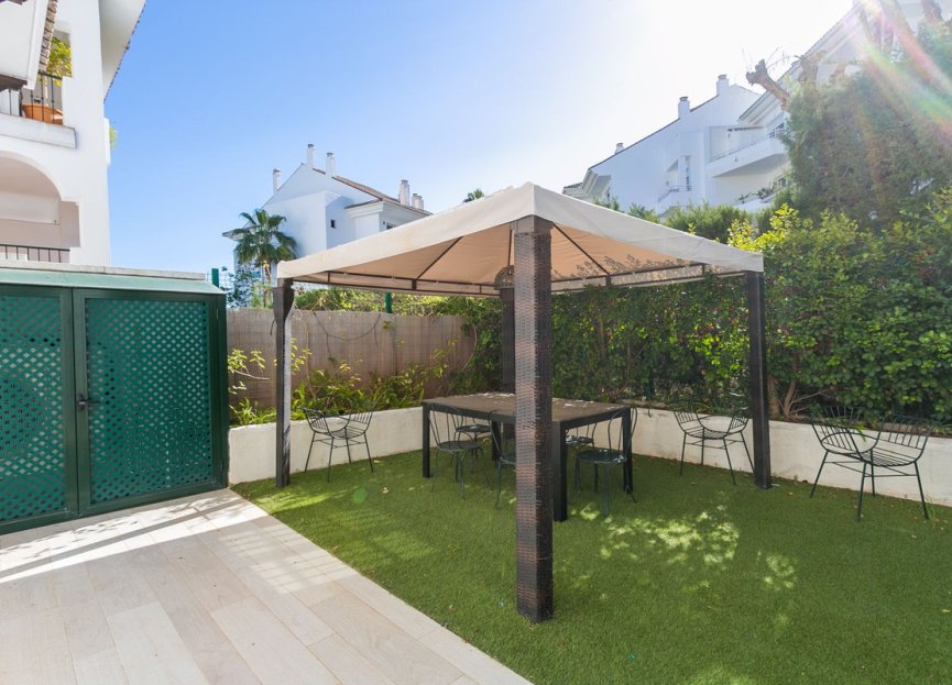Resale - Ground floor apartment - Marbella - Guadalmina Baja
