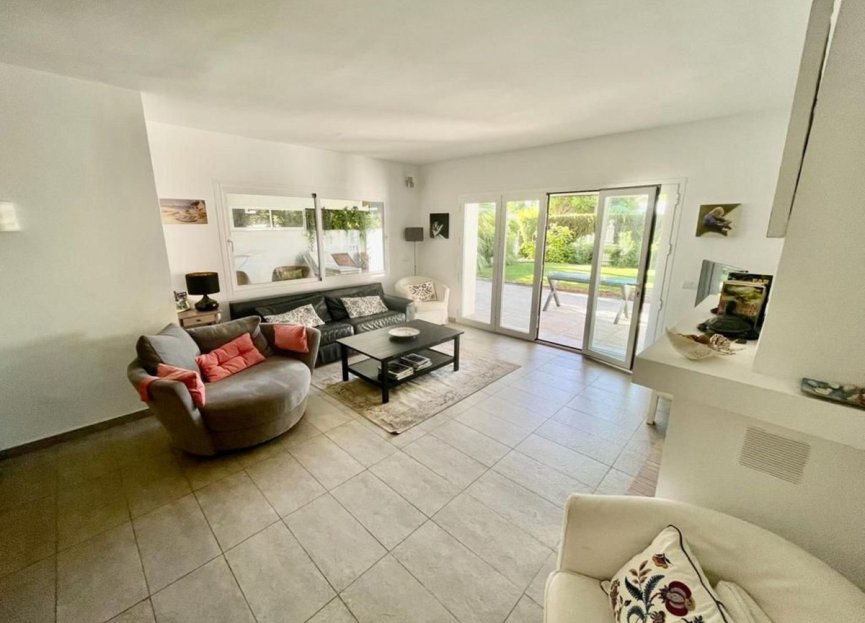 Resale - Ground floor apartment - Marbella - Guadalmina Baja