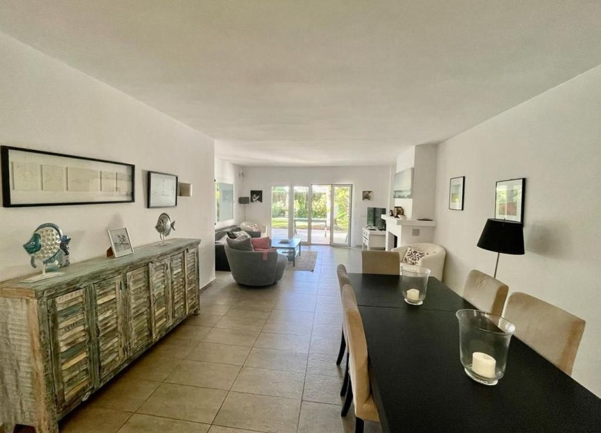 Resale - Ground floor apartment - Marbella - Guadalmina Baja