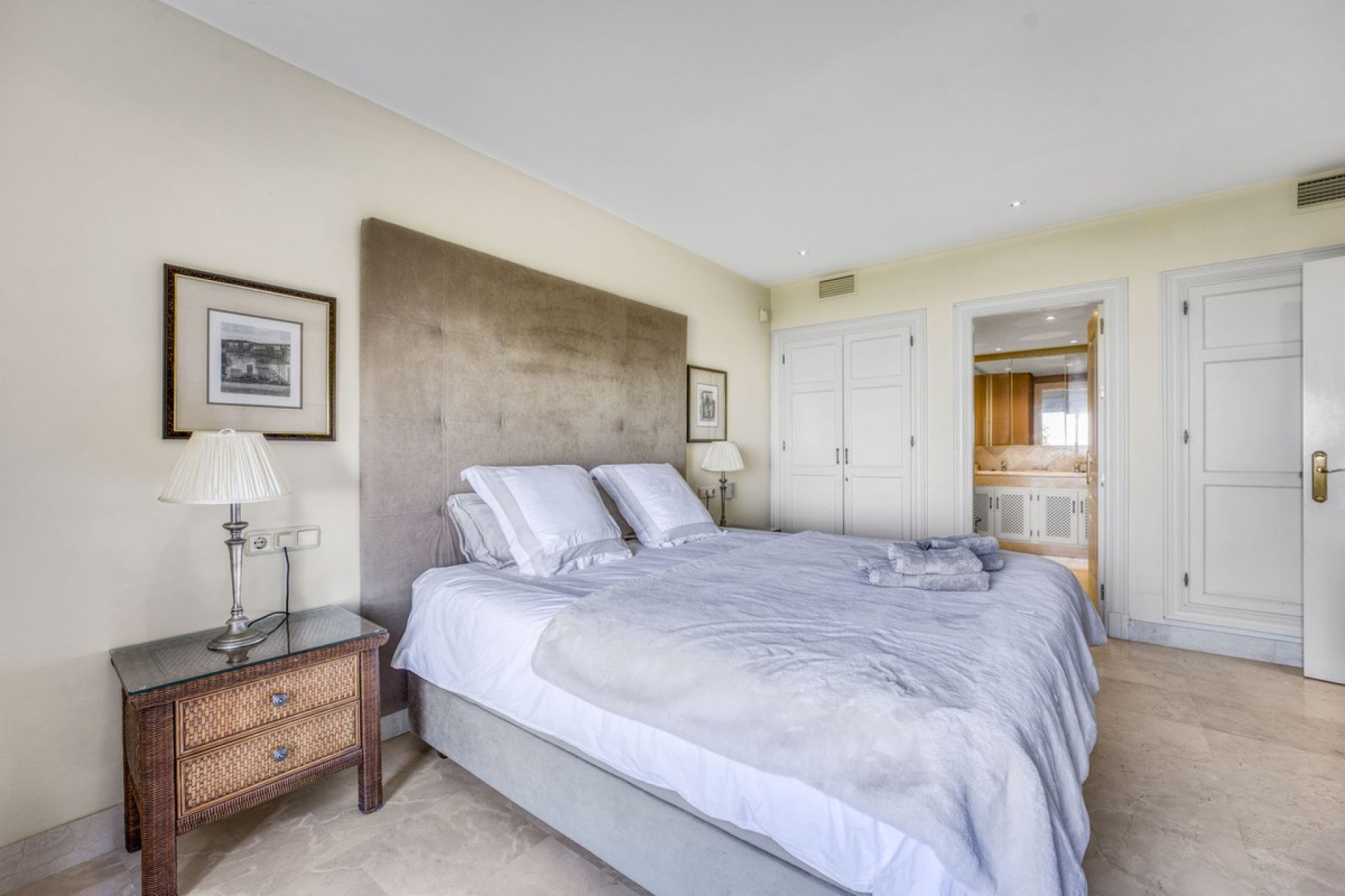 Resale - Ground floor apartment - Marbella - La Mairena