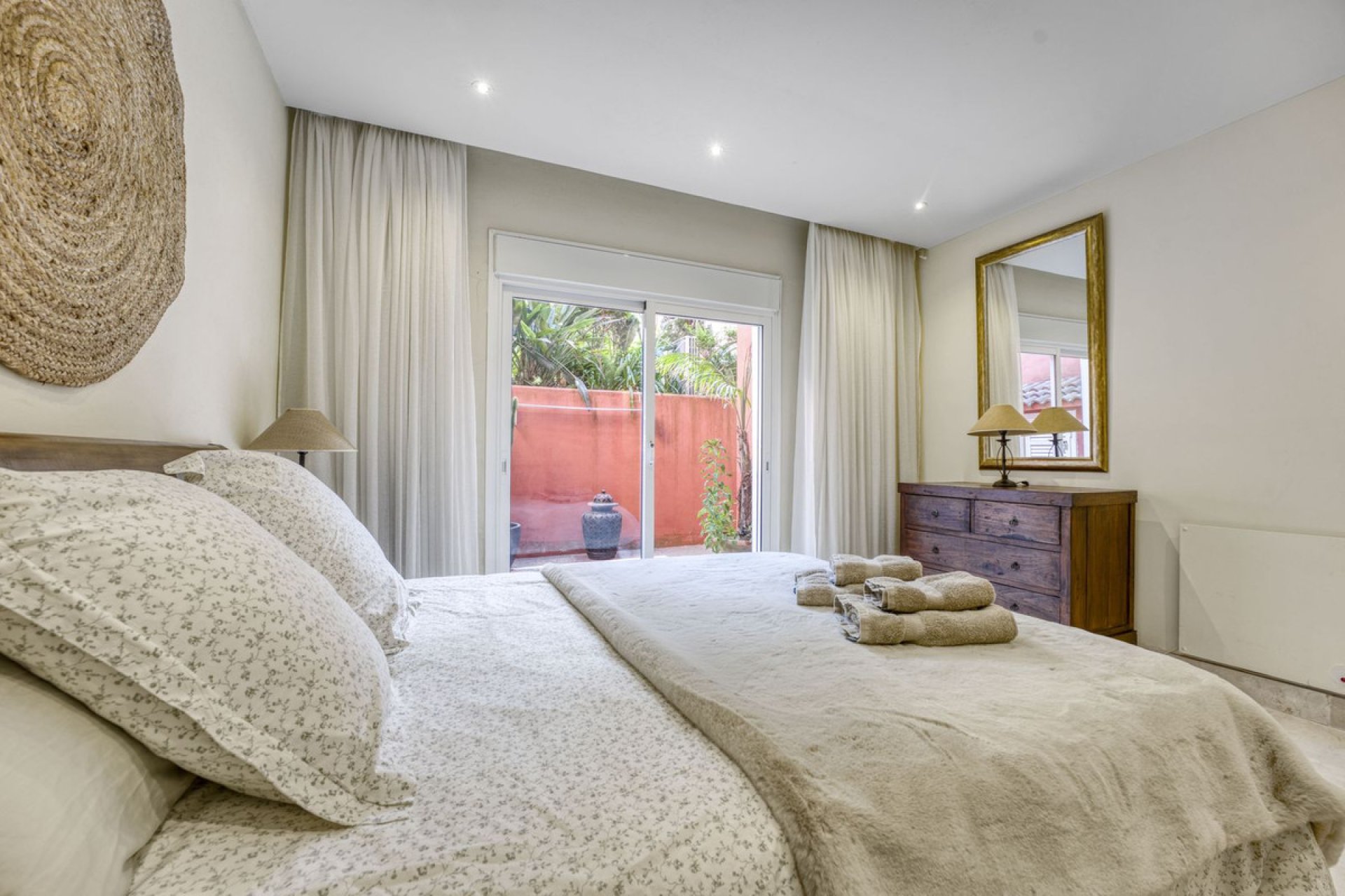 Resale - Ground floor apartment - Marbella - La Mairena