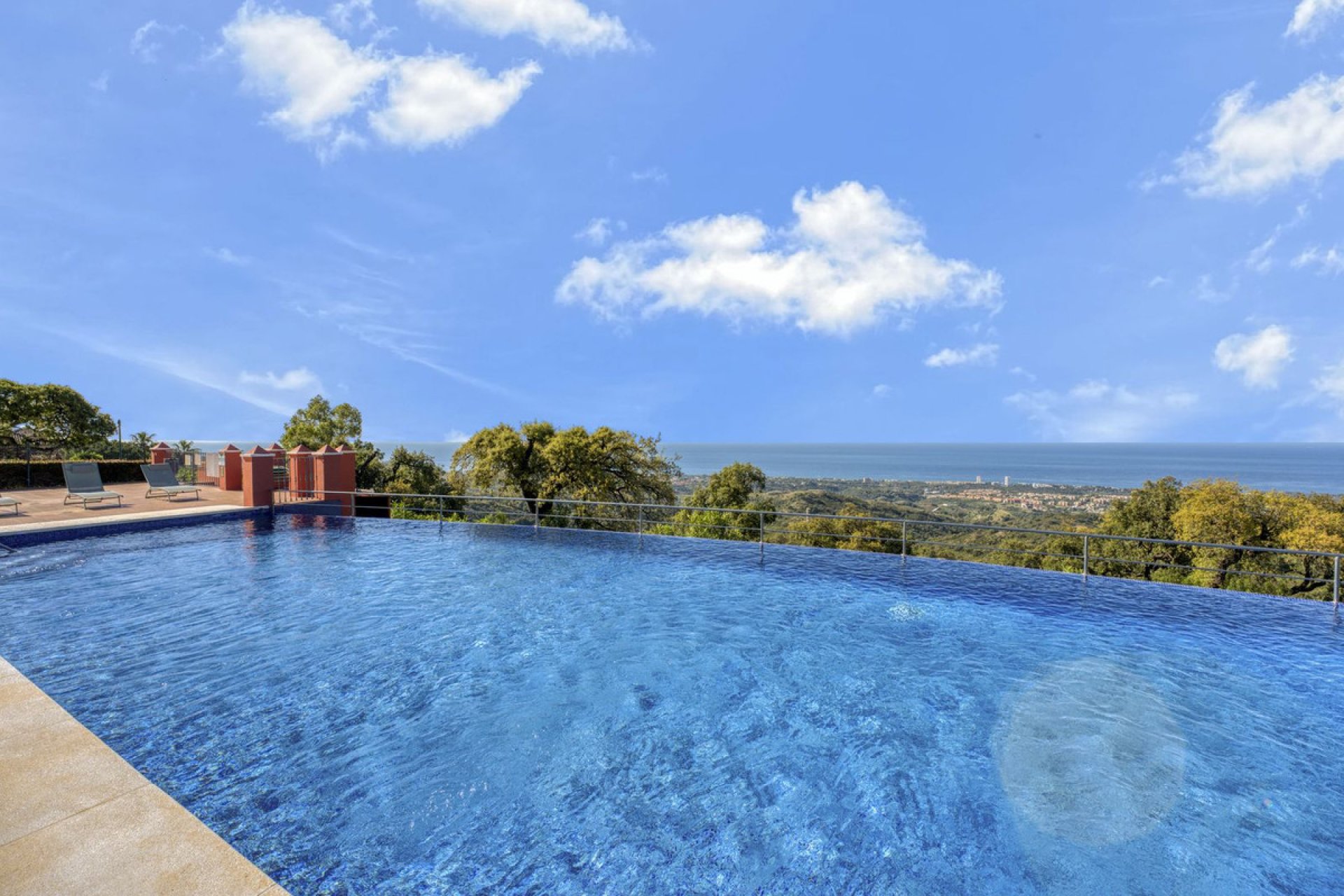 Resale - Ground floor apartment - Marbella - La Mairena