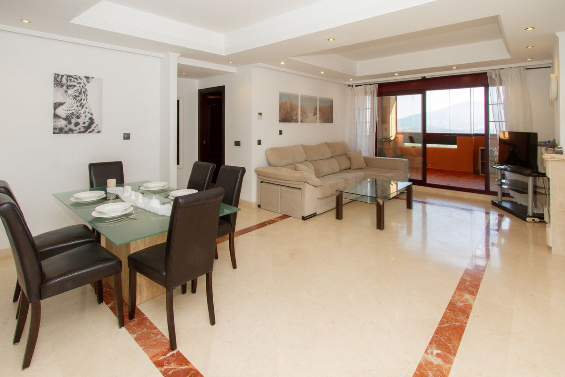 Resale - Ground floor apartment - Marbella - La Mairena