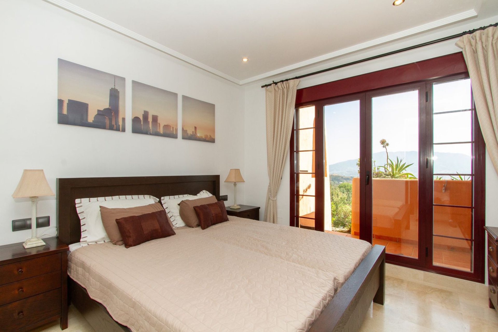 Resale - Ground floor apartment - Marbella - La Mairena