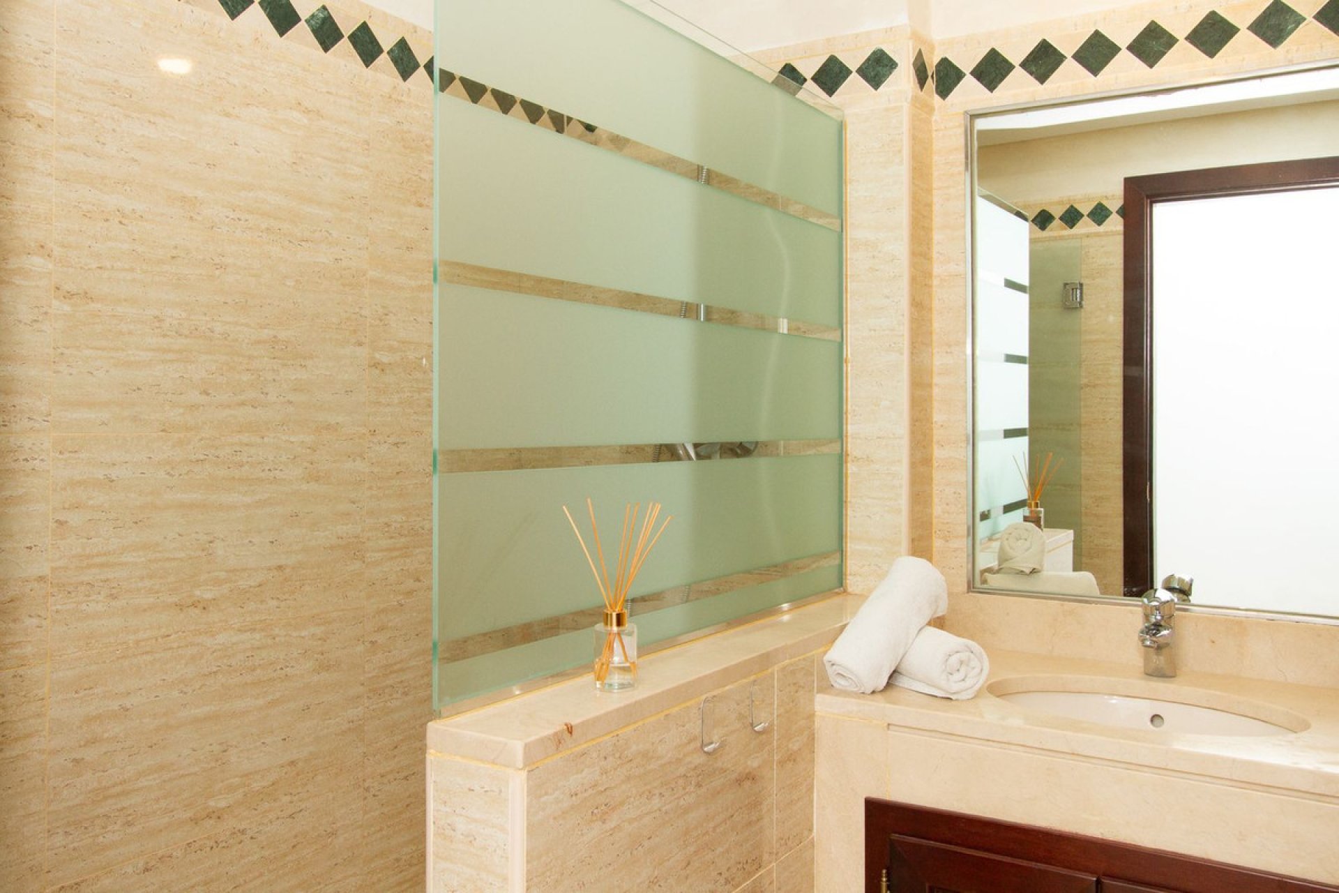 Resale - Ground floor apartment - Marbella - La Mairena