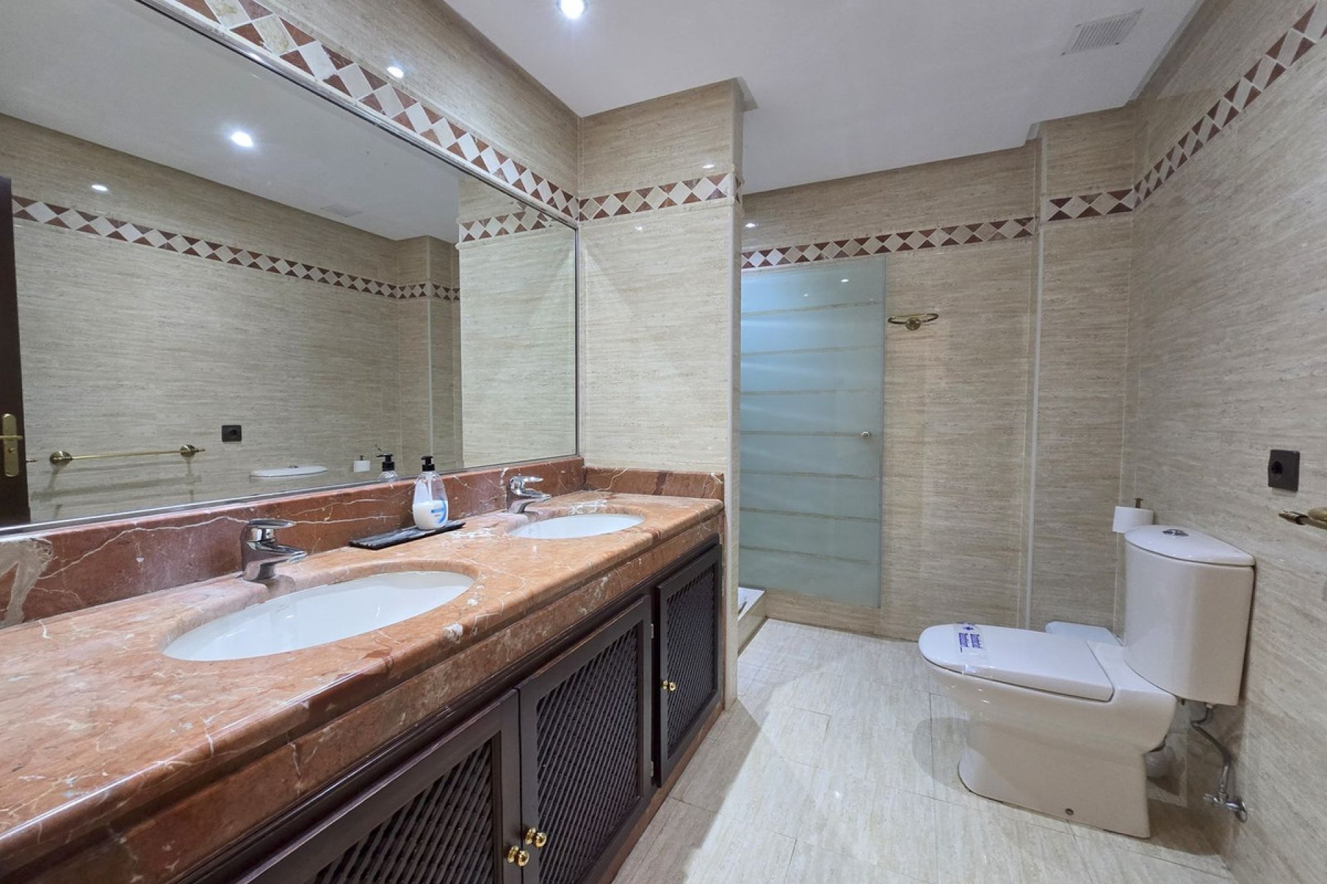 Resale - Ground floor apartment - Marbella - La Mairena