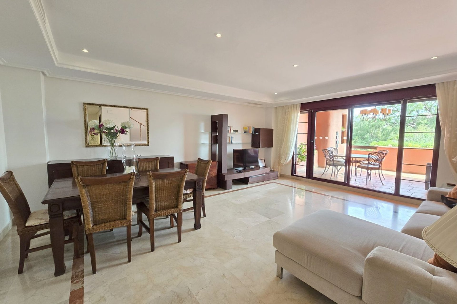 Resale - Ground floor apartment - Marbella - La Mairena